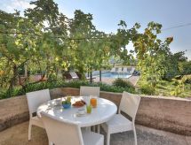 Villa "Sonnenblume" mit eigenem Garten und Grill