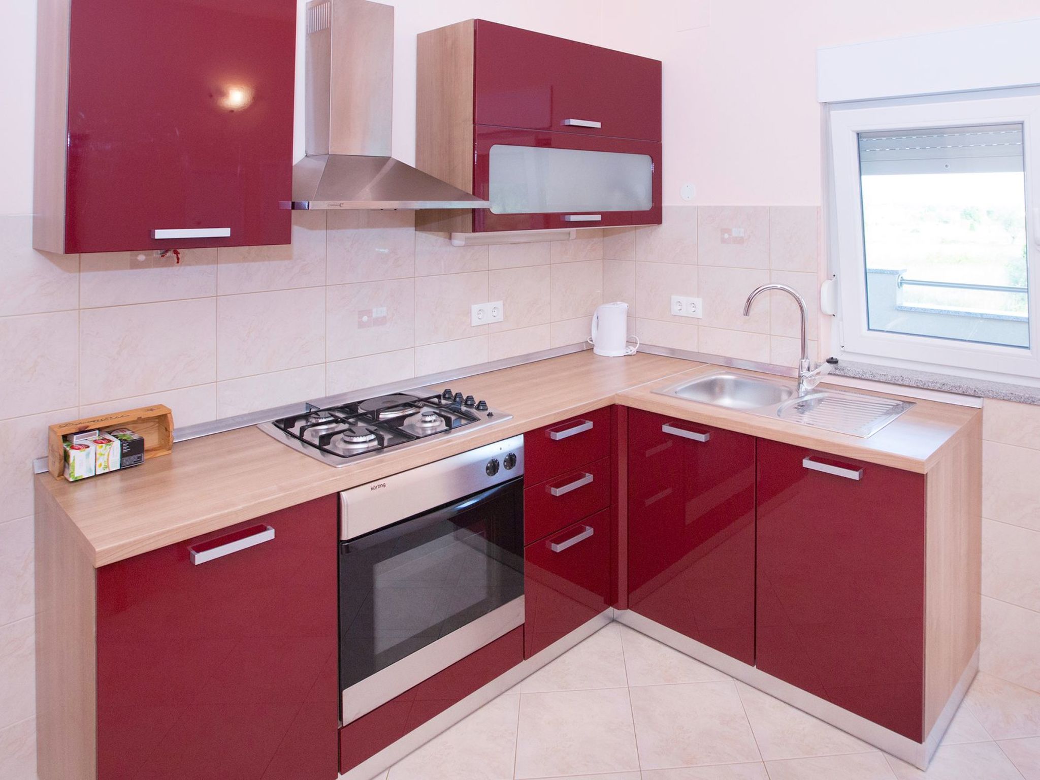 Villa "Sonnenblume" mit eigenem Garten und Grill-Drinnen