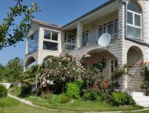 Villa Almas mit Schwimmbad, Fitnessraum, Tennisplatz