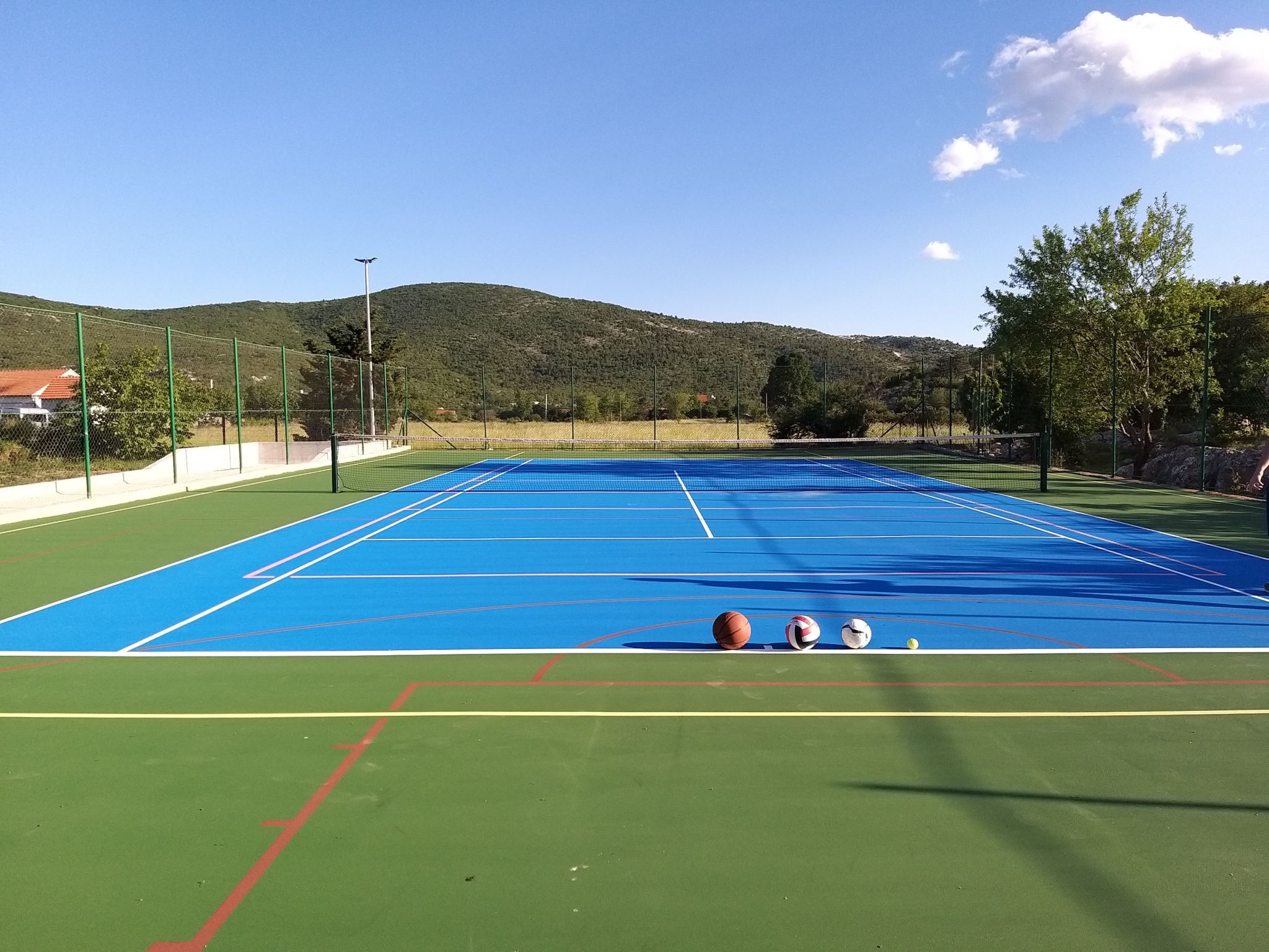 Villa Almas mit Schwimmbad, Fitnessraum, Tennisplatz-Drinnen