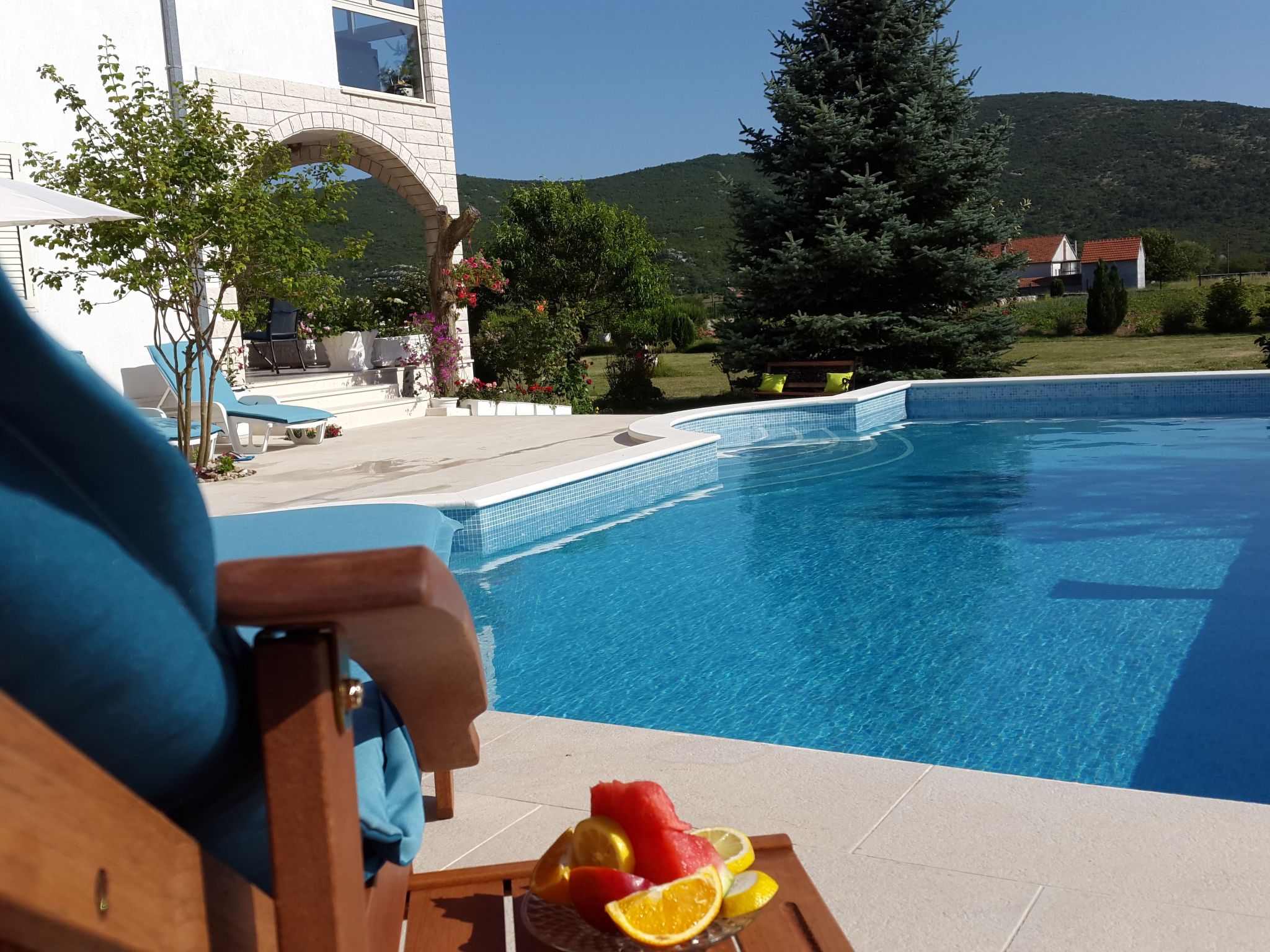 Villa Almas mit Schwimmbad, Fitnessraum, Tennisplatz-Drinnen