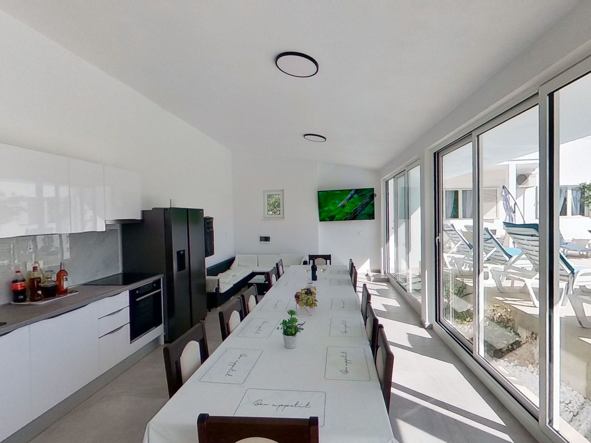 Villa Almas mit Schwimmbad, Fitnessraum, Tennisplatz-Drinnen