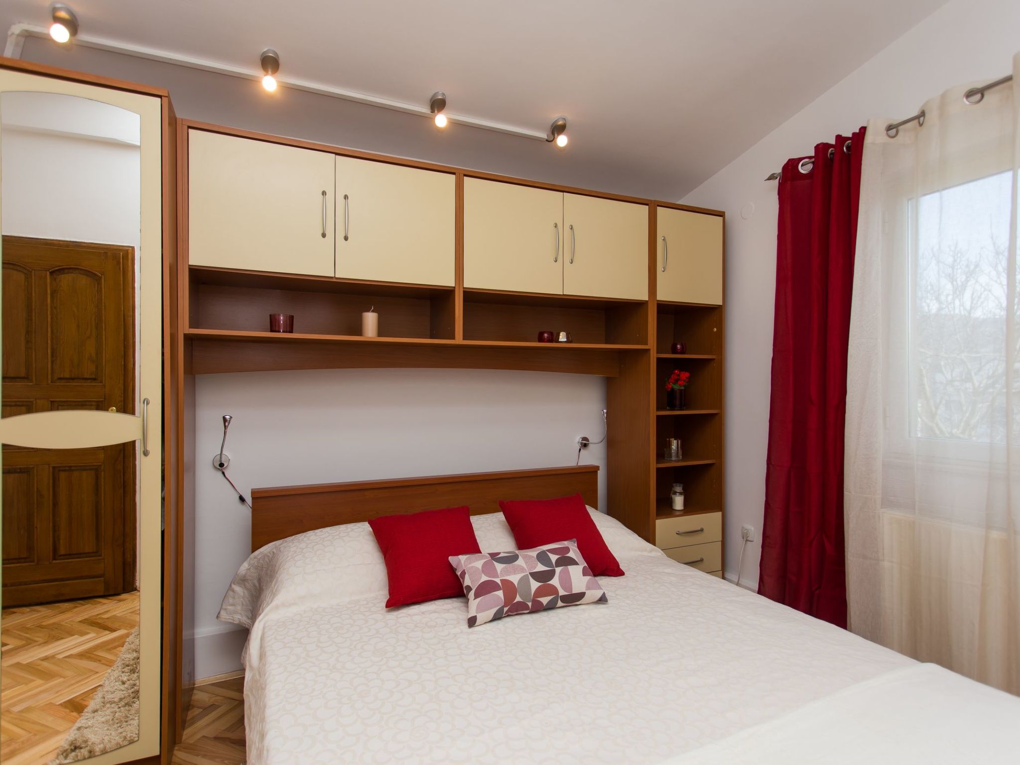 Villa Almas mit Schwimmbad, Fitnessraum, Tennisplatz