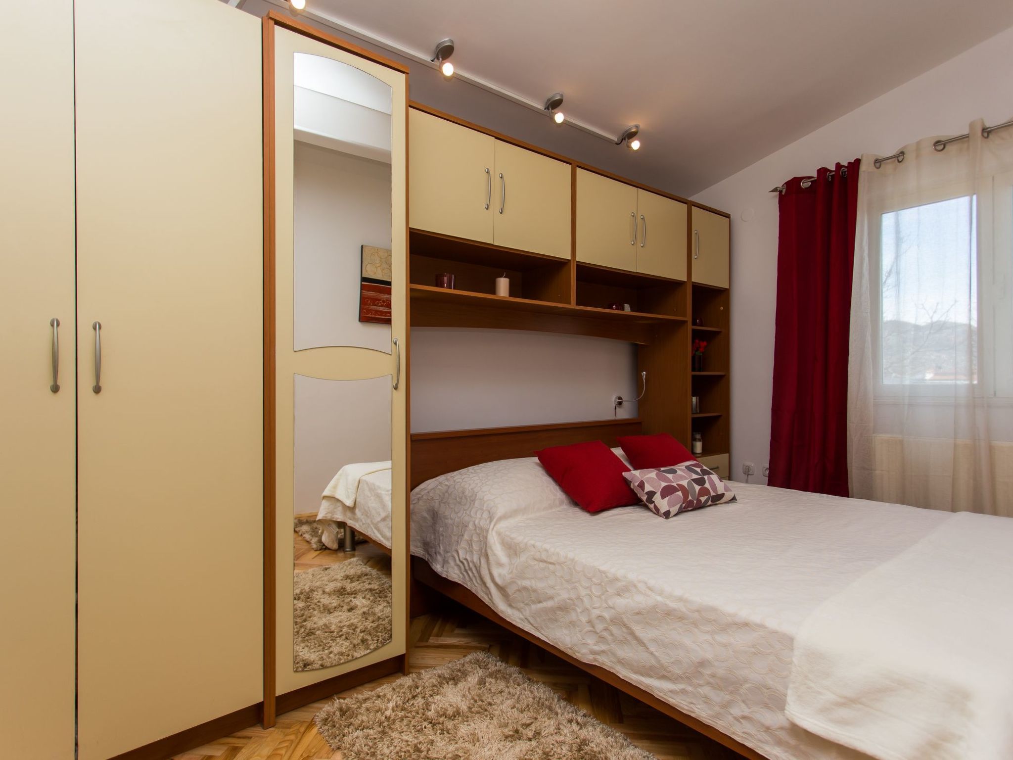 Villa Almas mit Schwimmbad, Fitnessraum, Tennisplatz