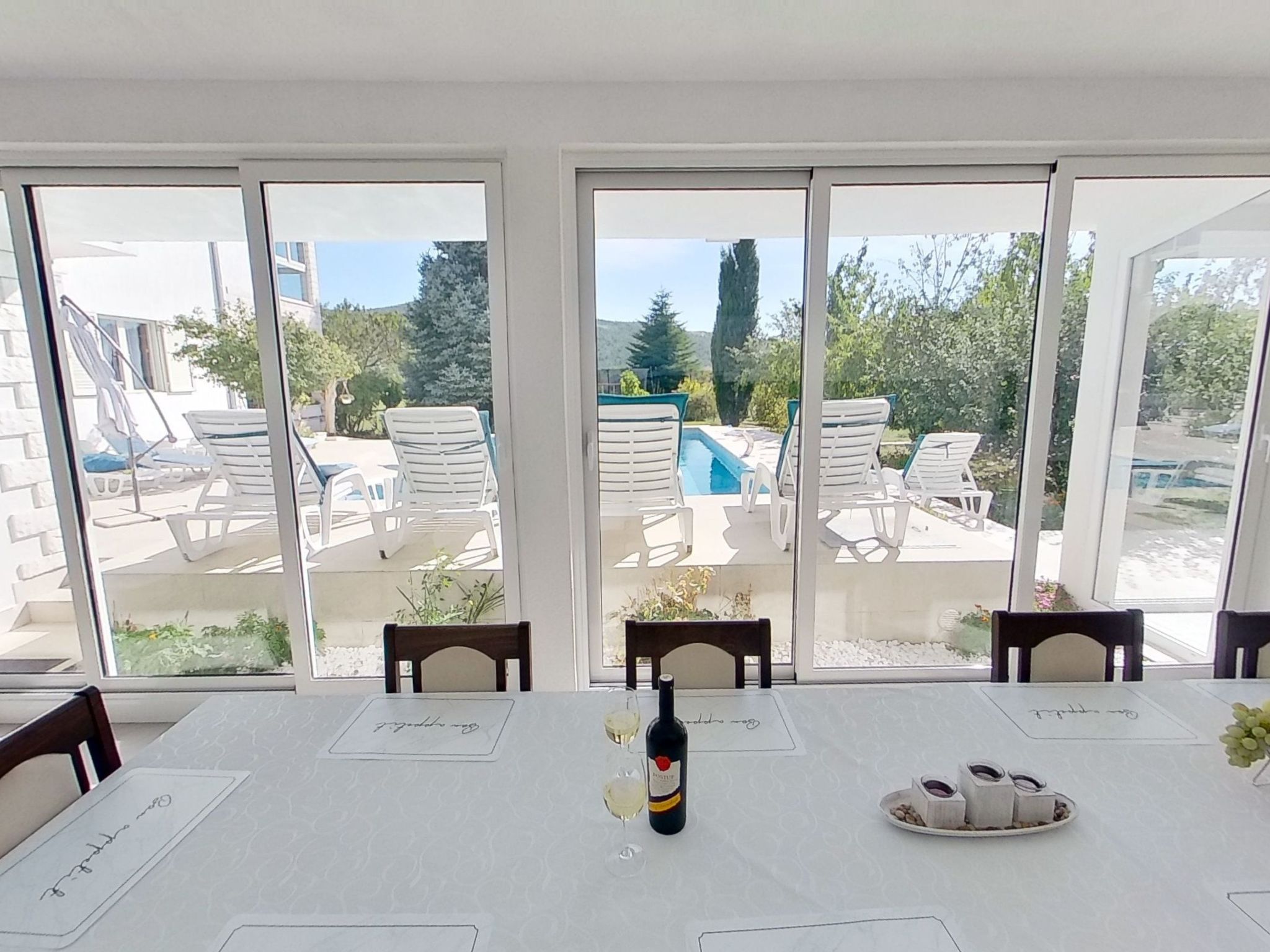 Anwesen "Villa Almas, Sauna, Fitnessraum, Multisport-Binnen