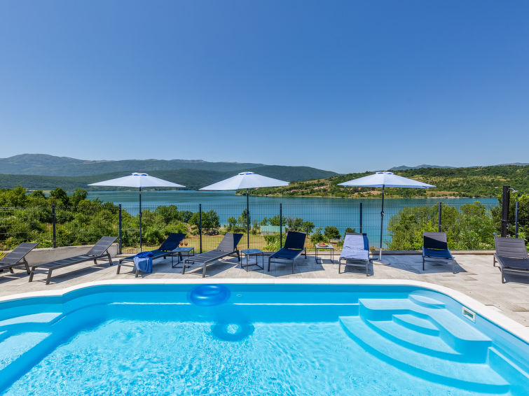 Vakantiehuis met privé zwembad in Vrlika (Kroatië) voor 8 personen