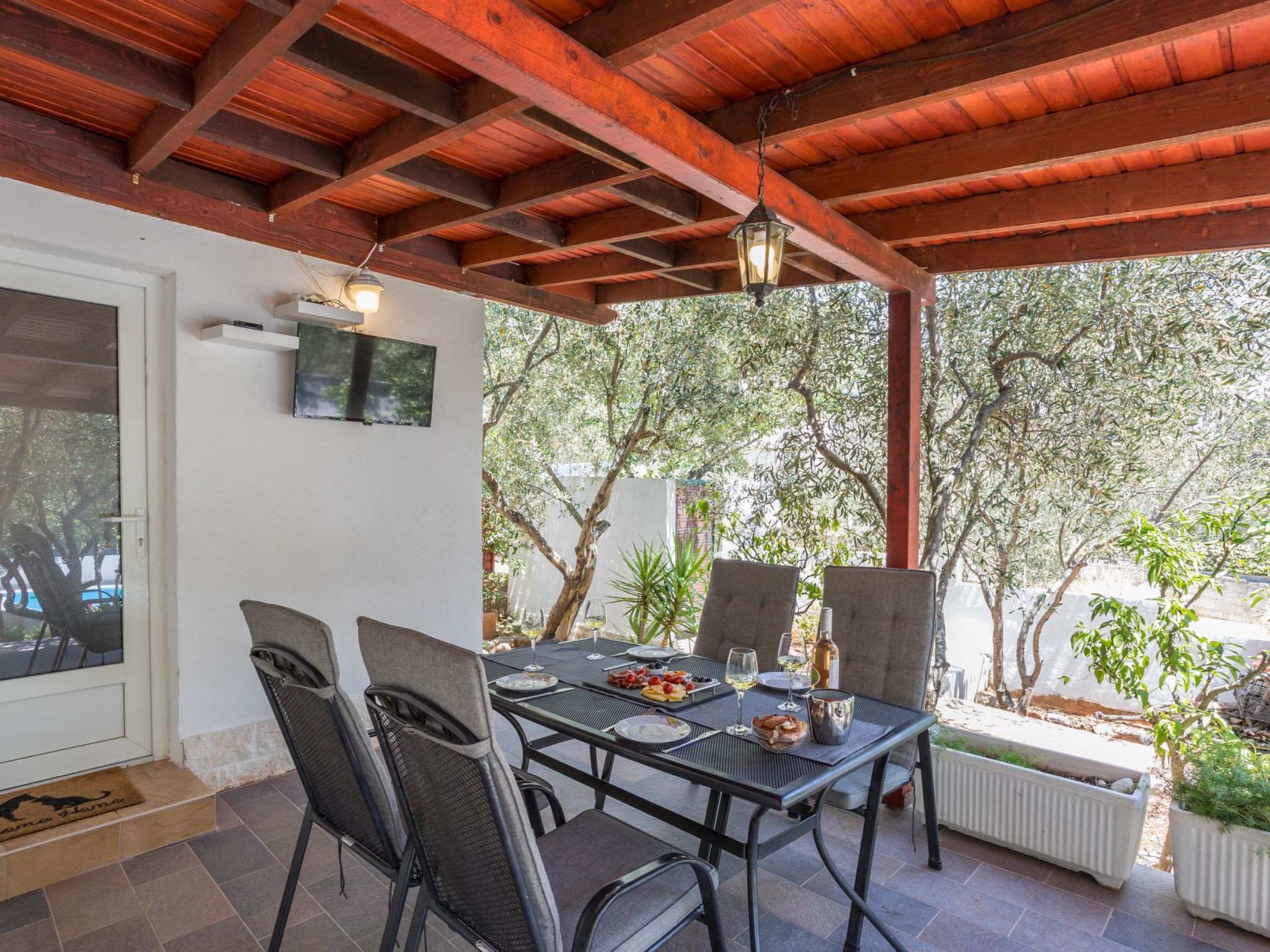 Komplex Oliva mit Pool und großem Garten-Drinnen