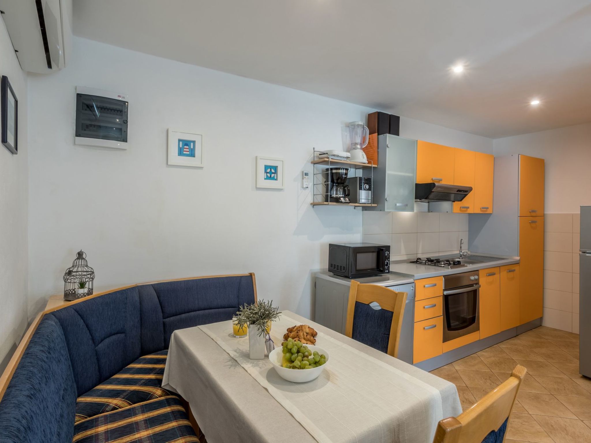 Komplex Oliva mit Pool und großem Garten-Drinnen