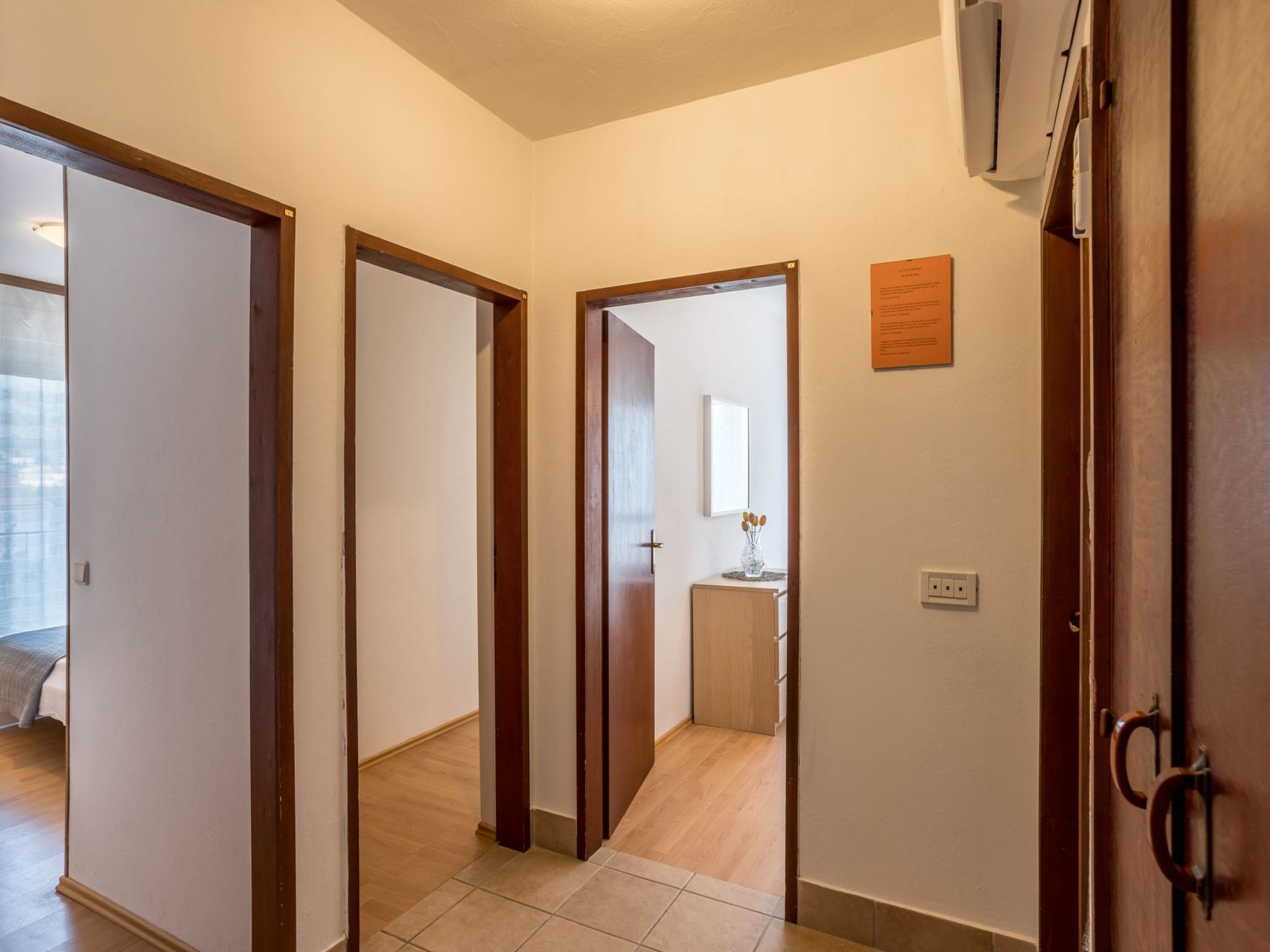 Komplex Oliva mit Pool und großem Garten