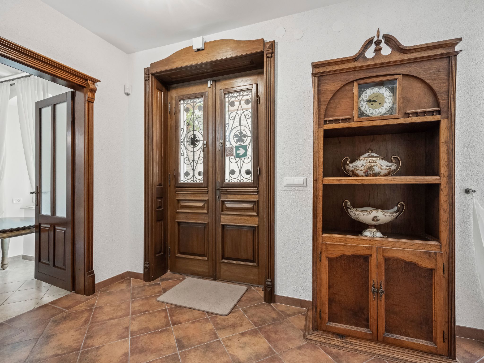 Villa Anna Varos-Image-tags.info