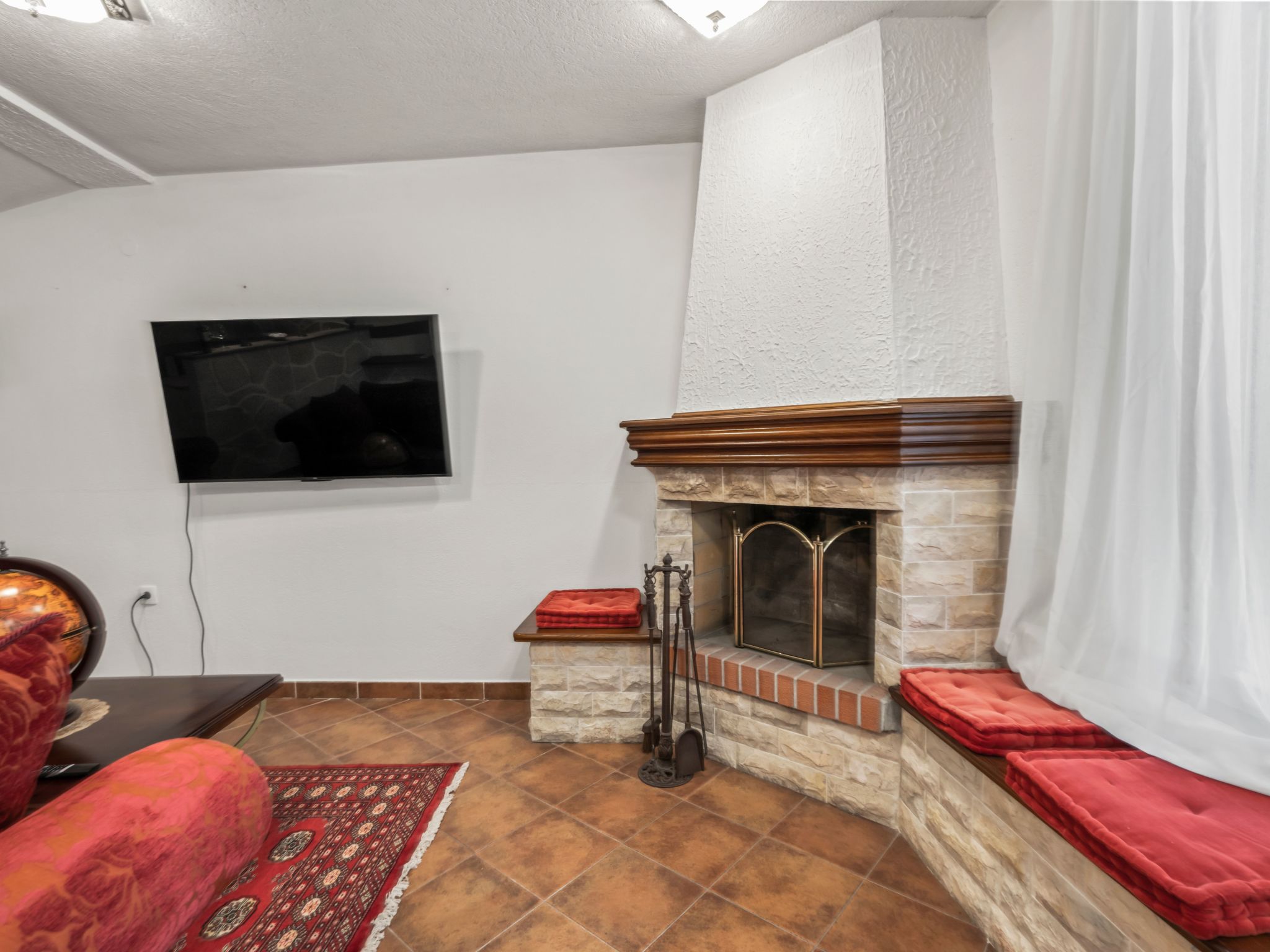 Villa Anna Varos-Image-tags.info