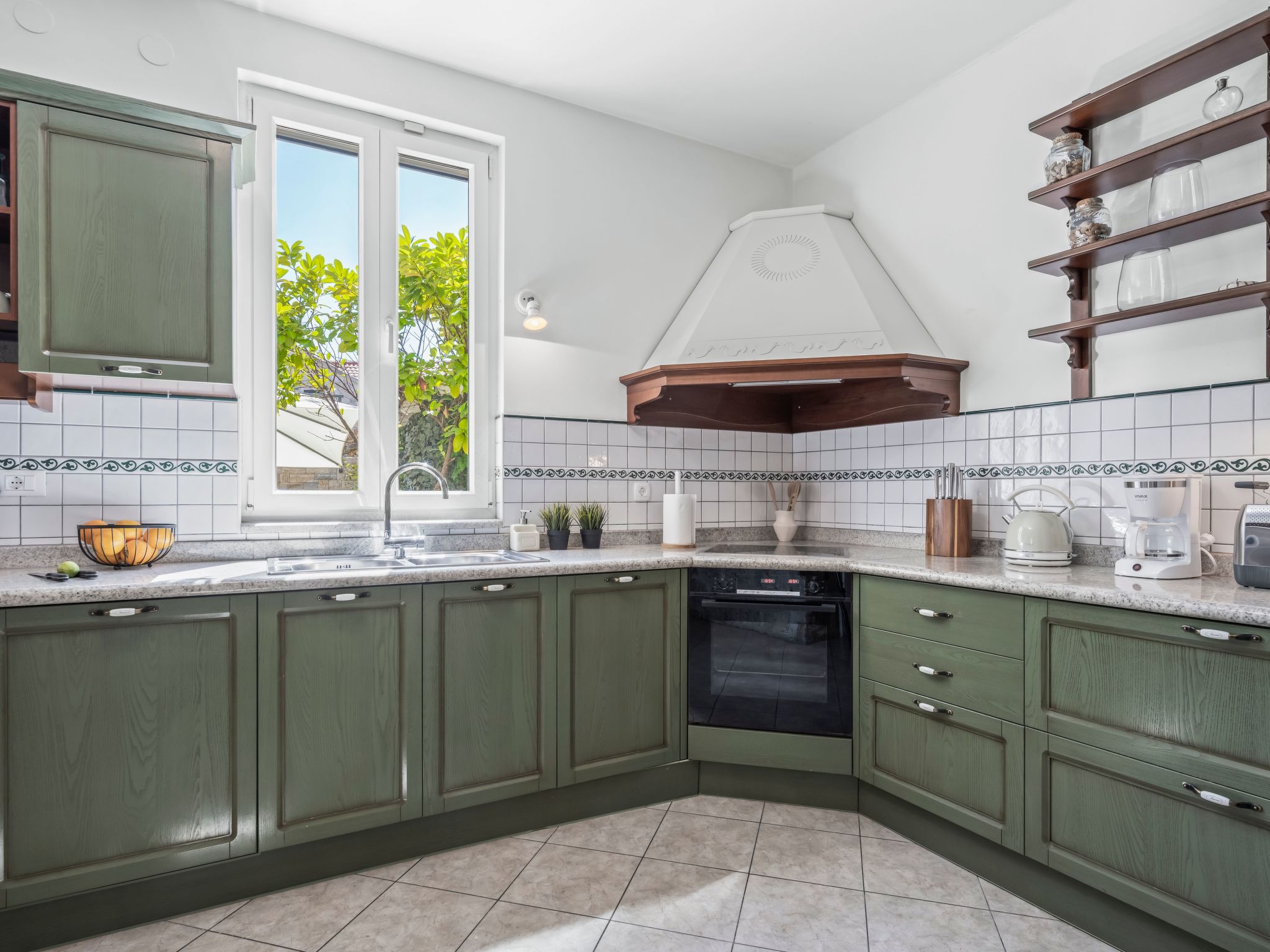 Villa Anna Varos-Image-tags.info