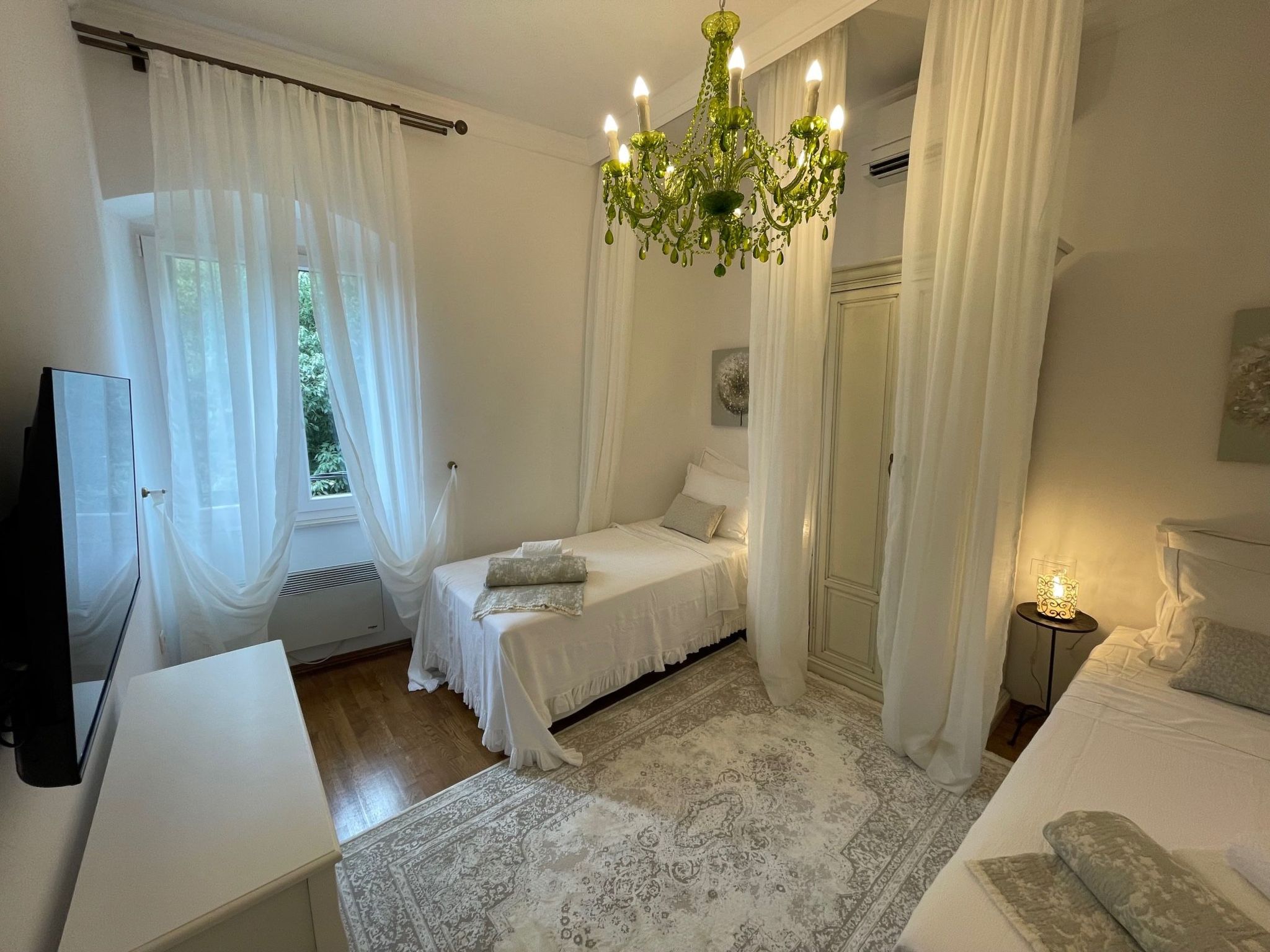 Villa Anna Varos-Image-tags.info