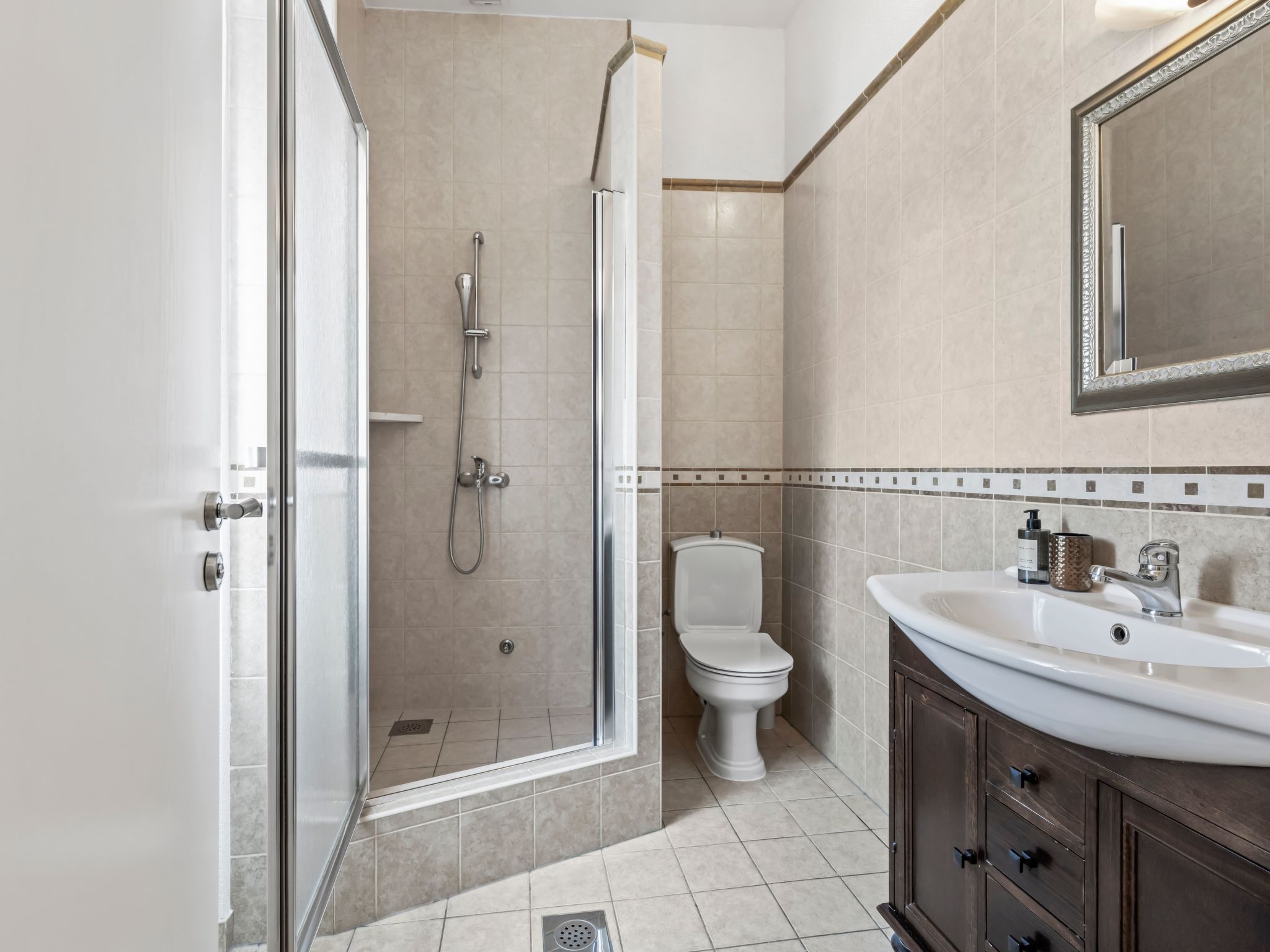 Villa Anna Varos-Image-tags.info