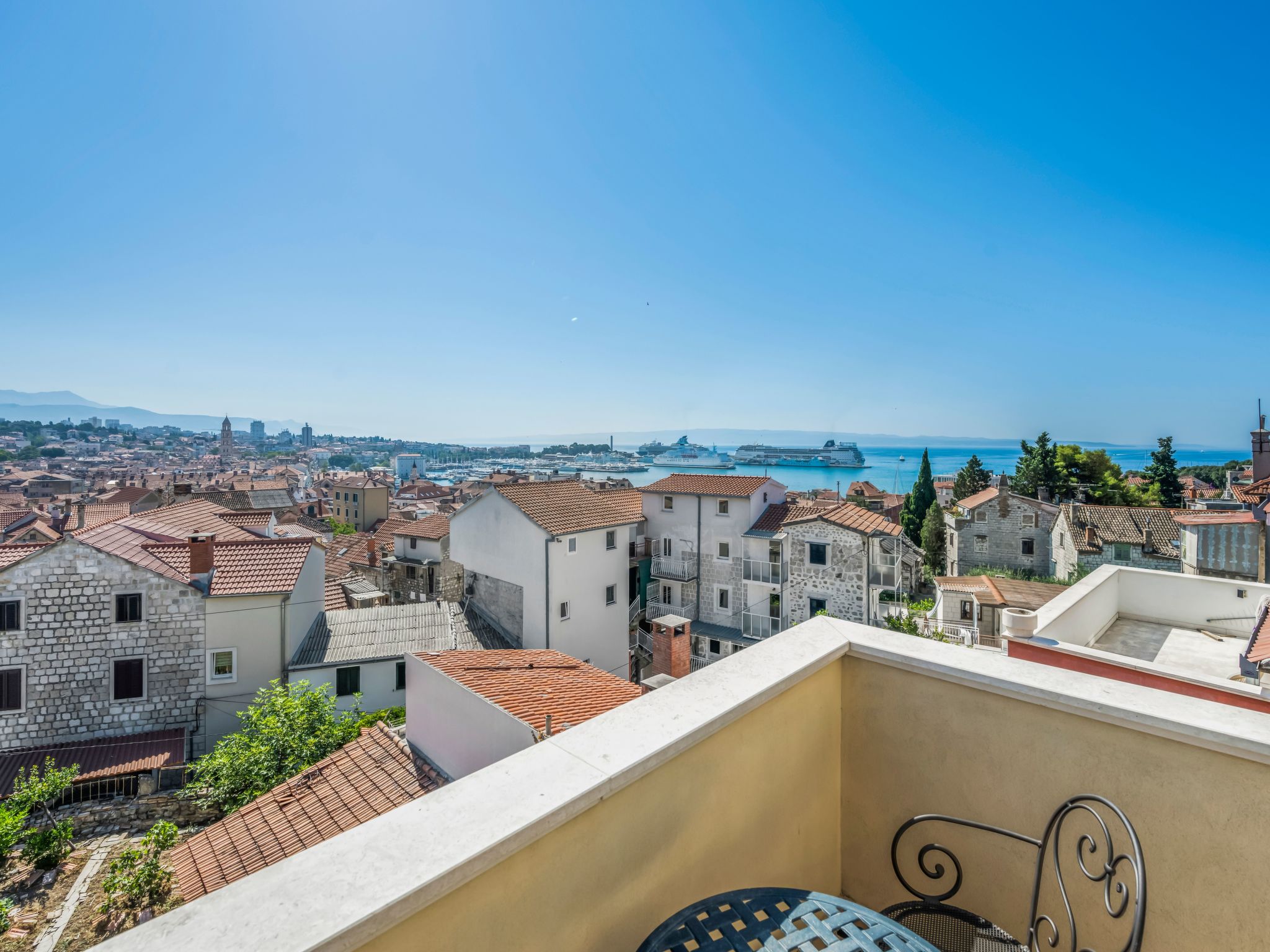 Villa Anna Varos-Image-tags.info