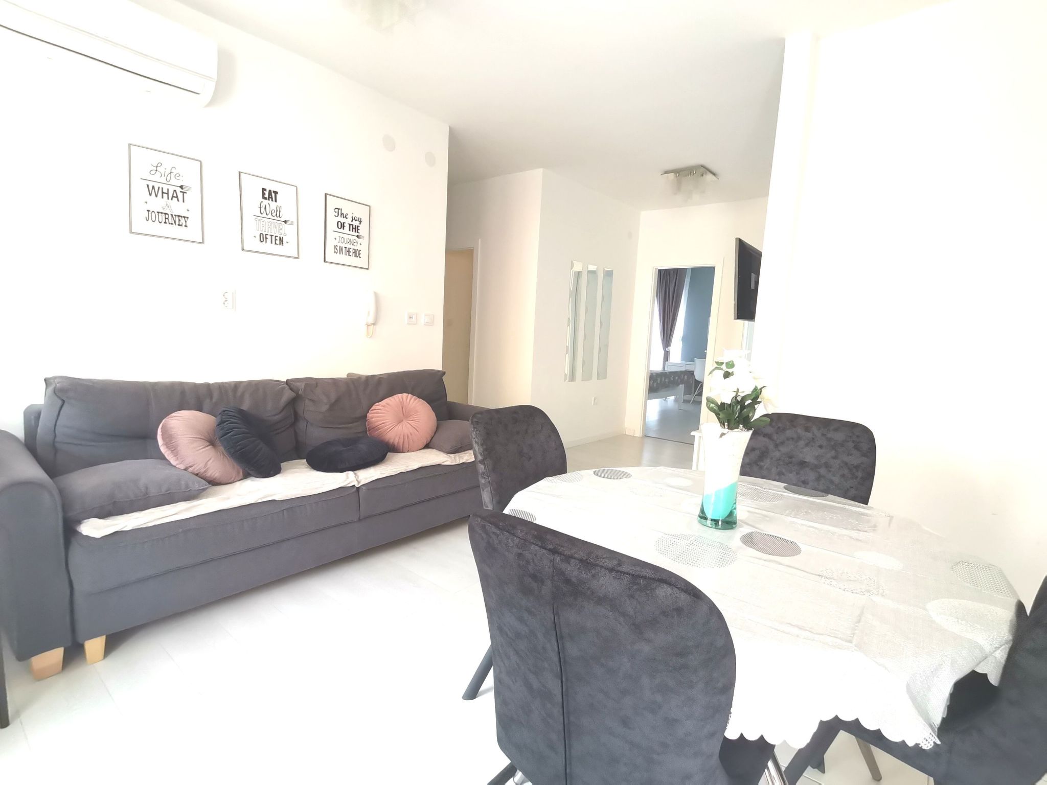 Wohnung mit Terrasse-Dedans