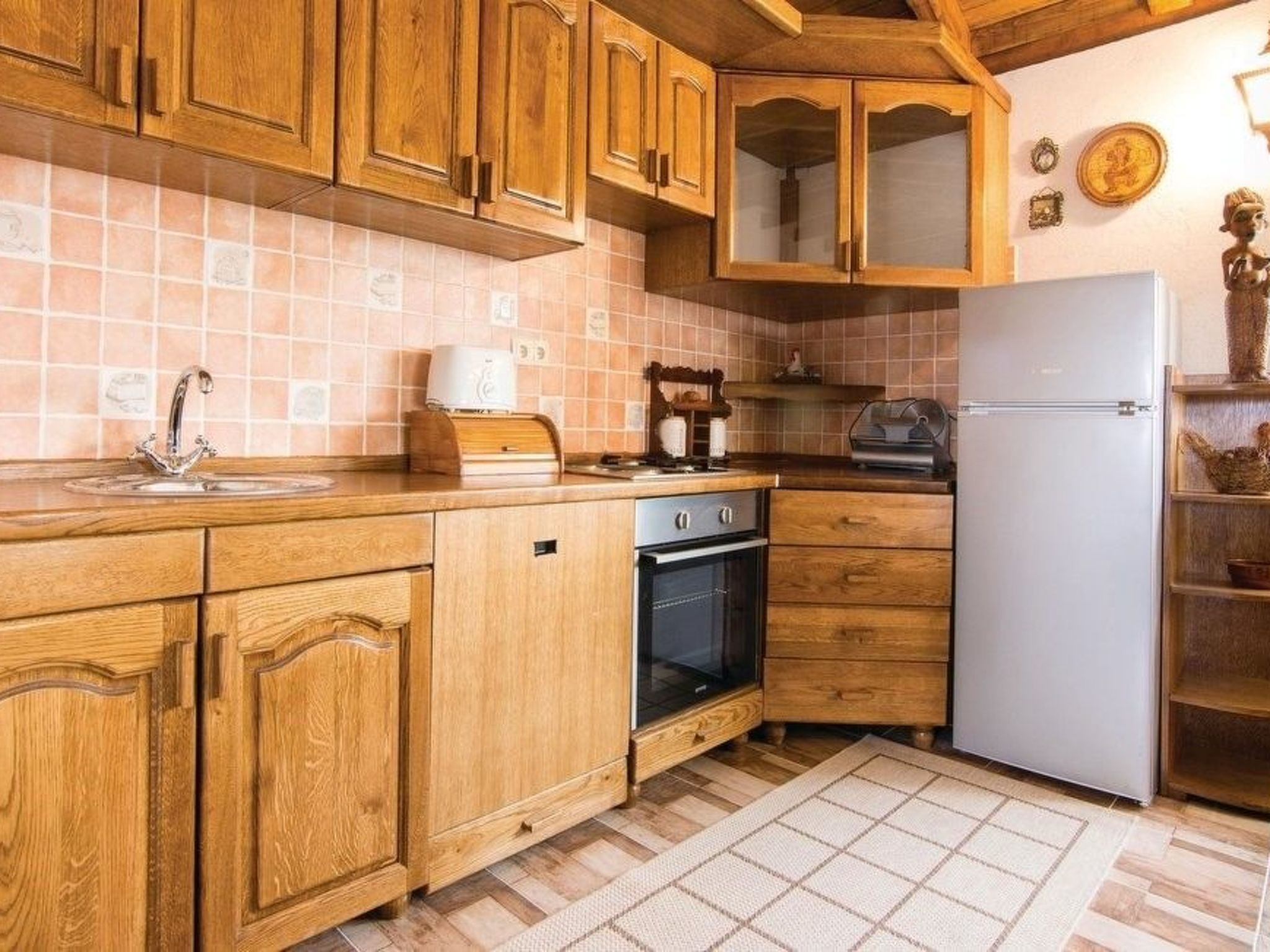 Villa Anita mit Privatpool in Budak-Drinnen