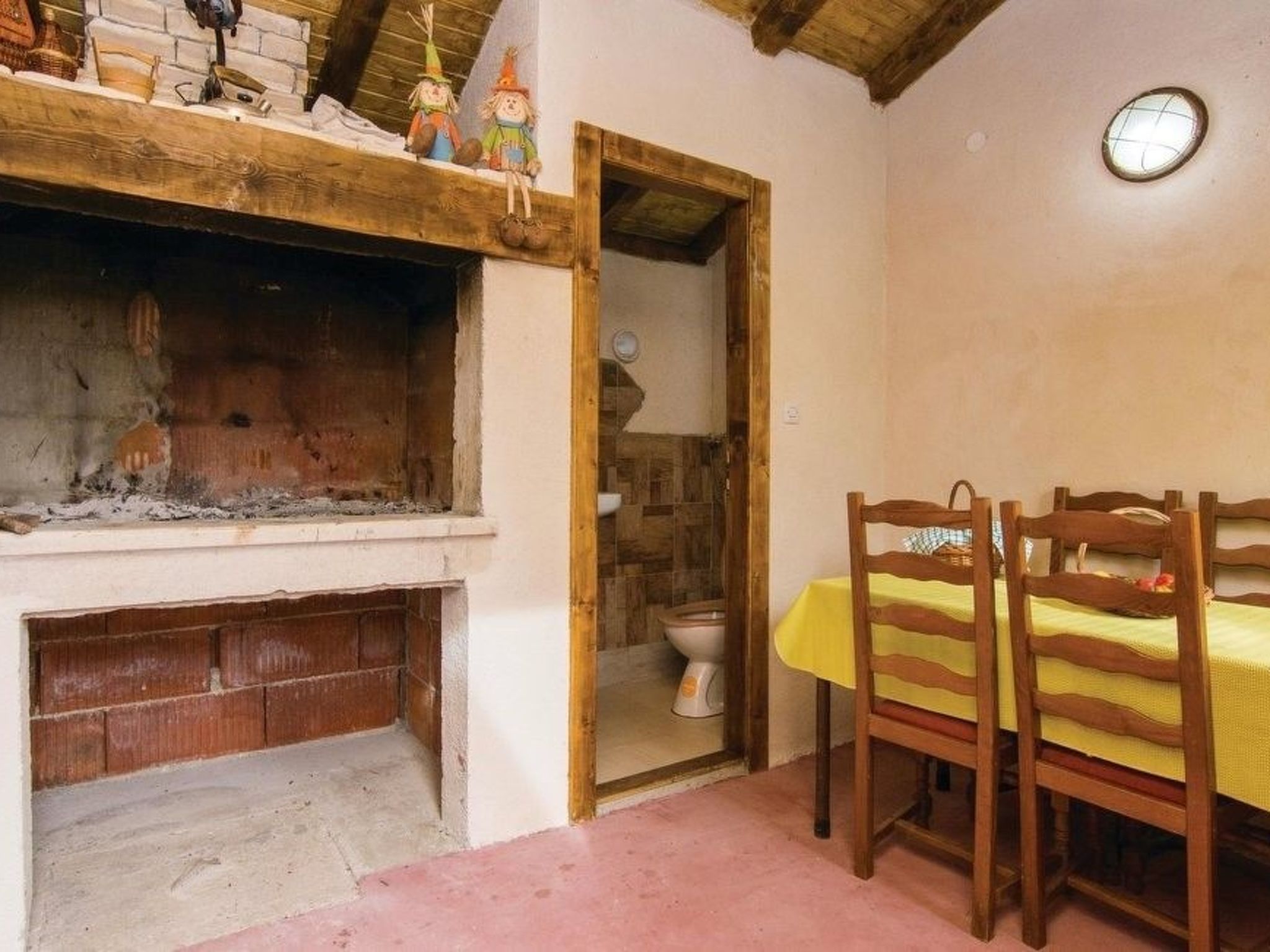 Villa Anita mit Privatpool in Budak-Drinnen