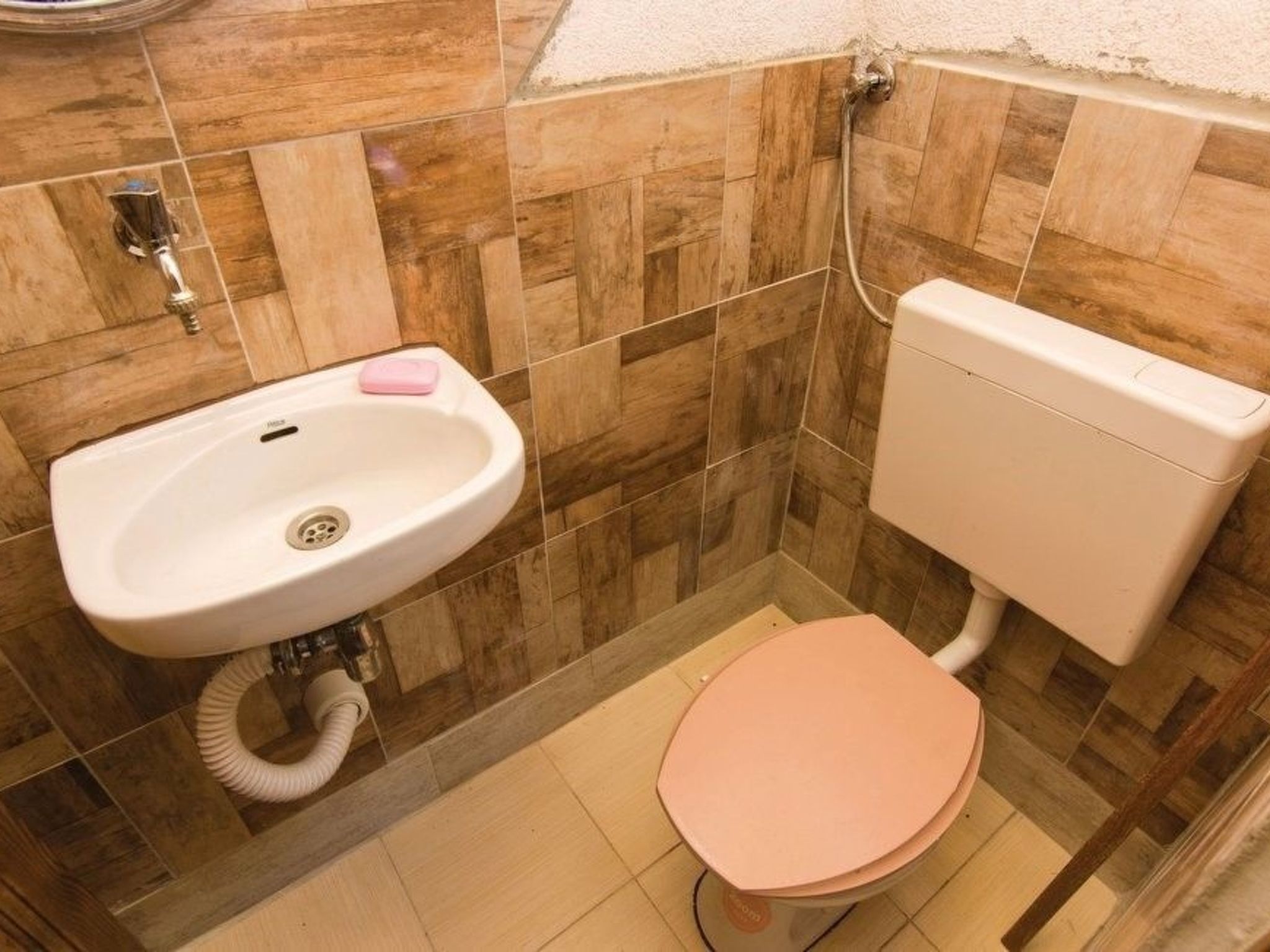 Villa Anita mit Privatpool in Budak-Drinnen