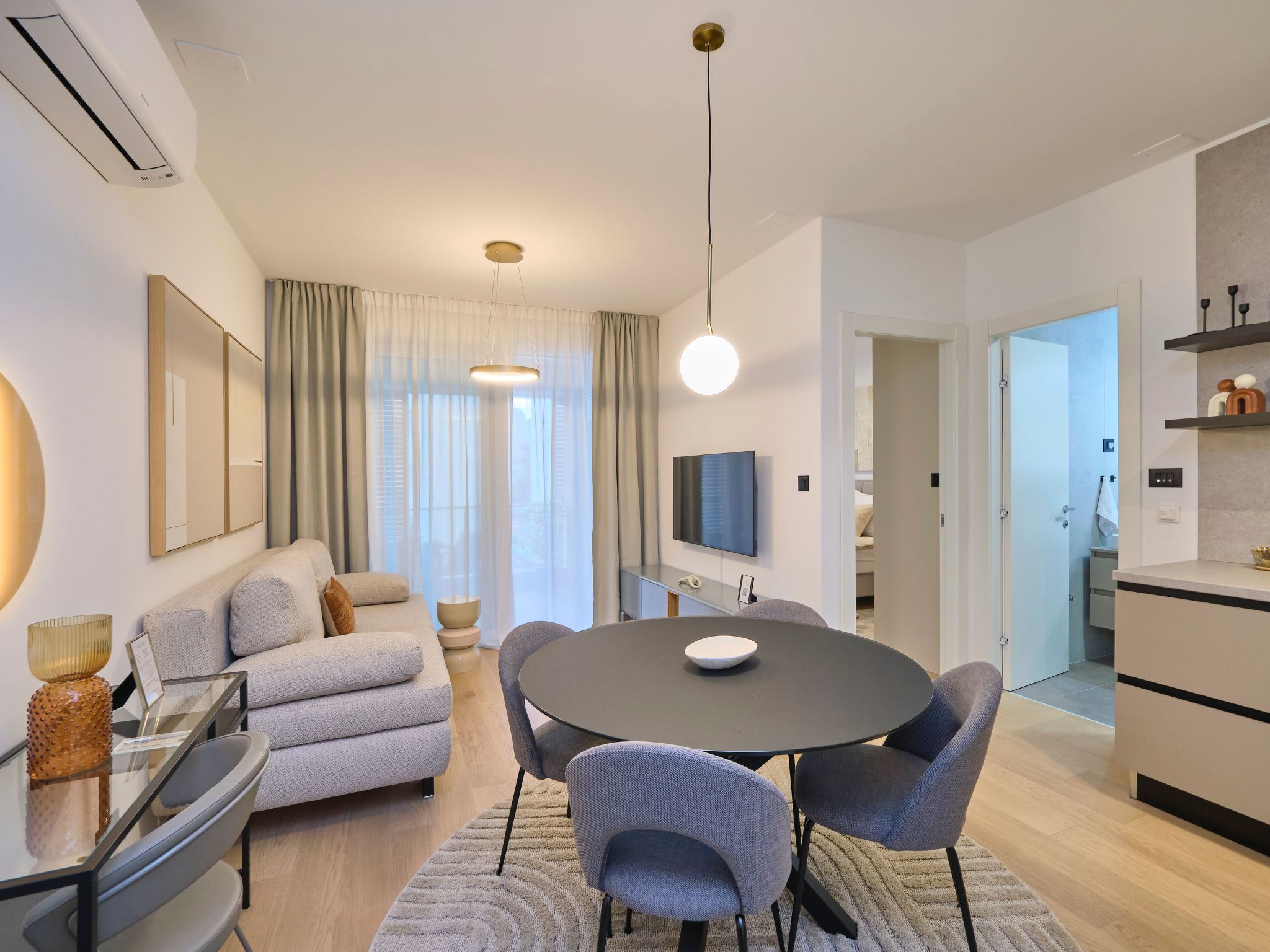 "Splitful Apartment"-Dedans