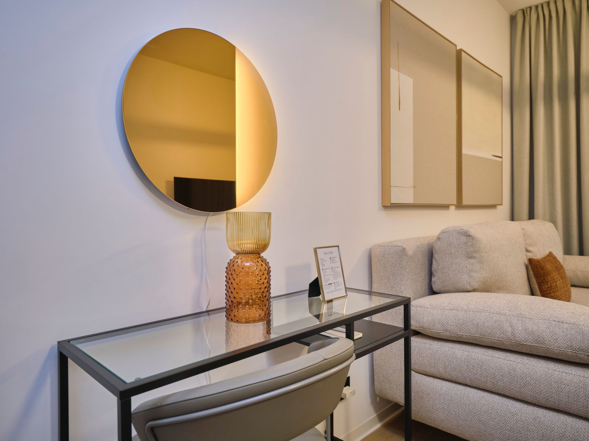 "Splitful Apartment"-Dedans