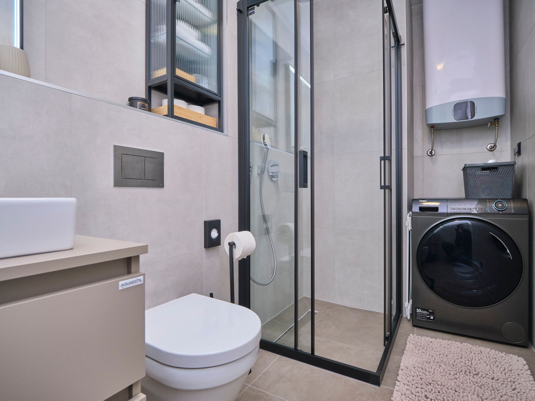 "Splitful Apartment"-Dedans