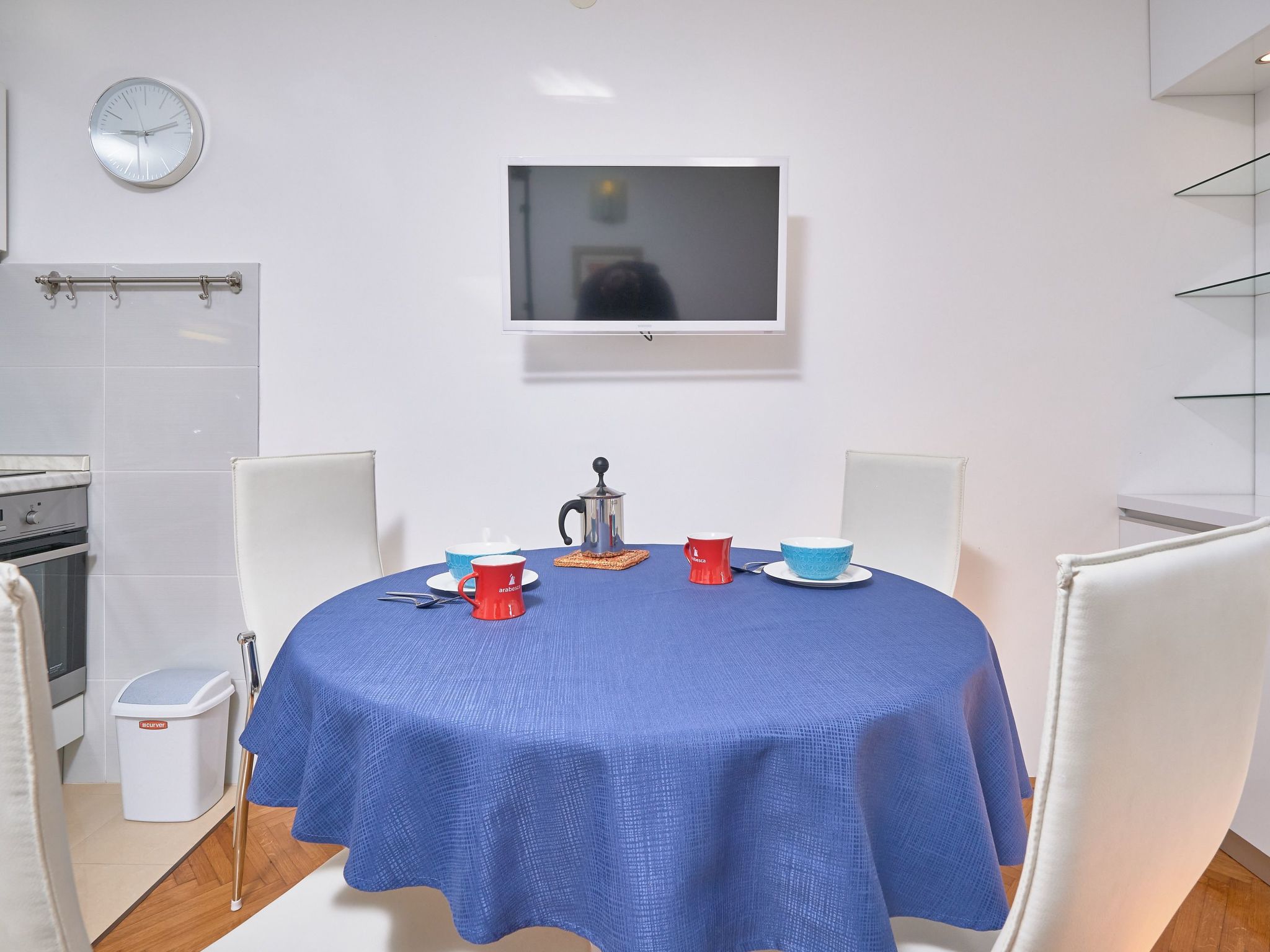 Andrea mit Stadtblick-Dedans