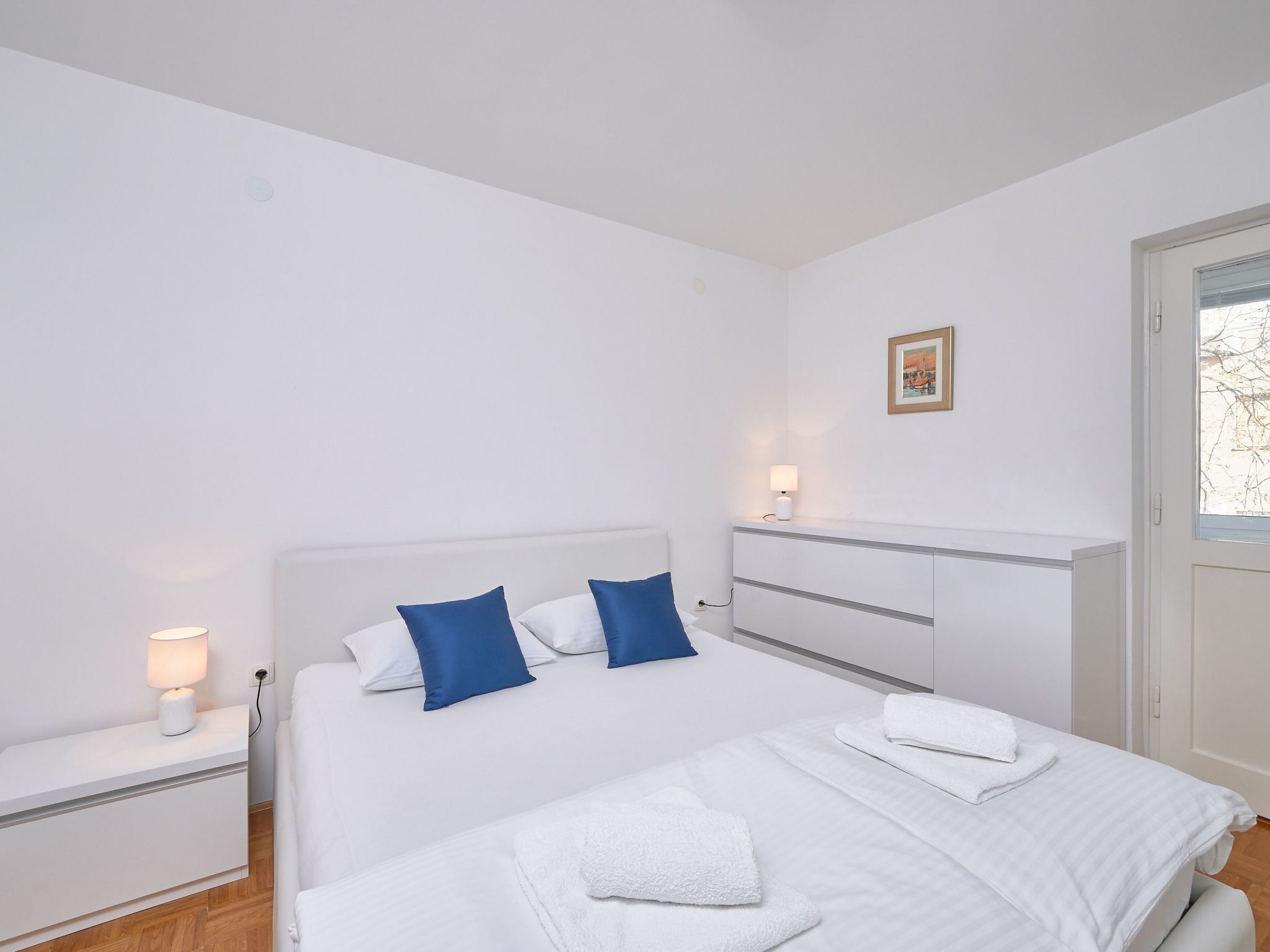 Andrea mit Stadtblick-Dedans