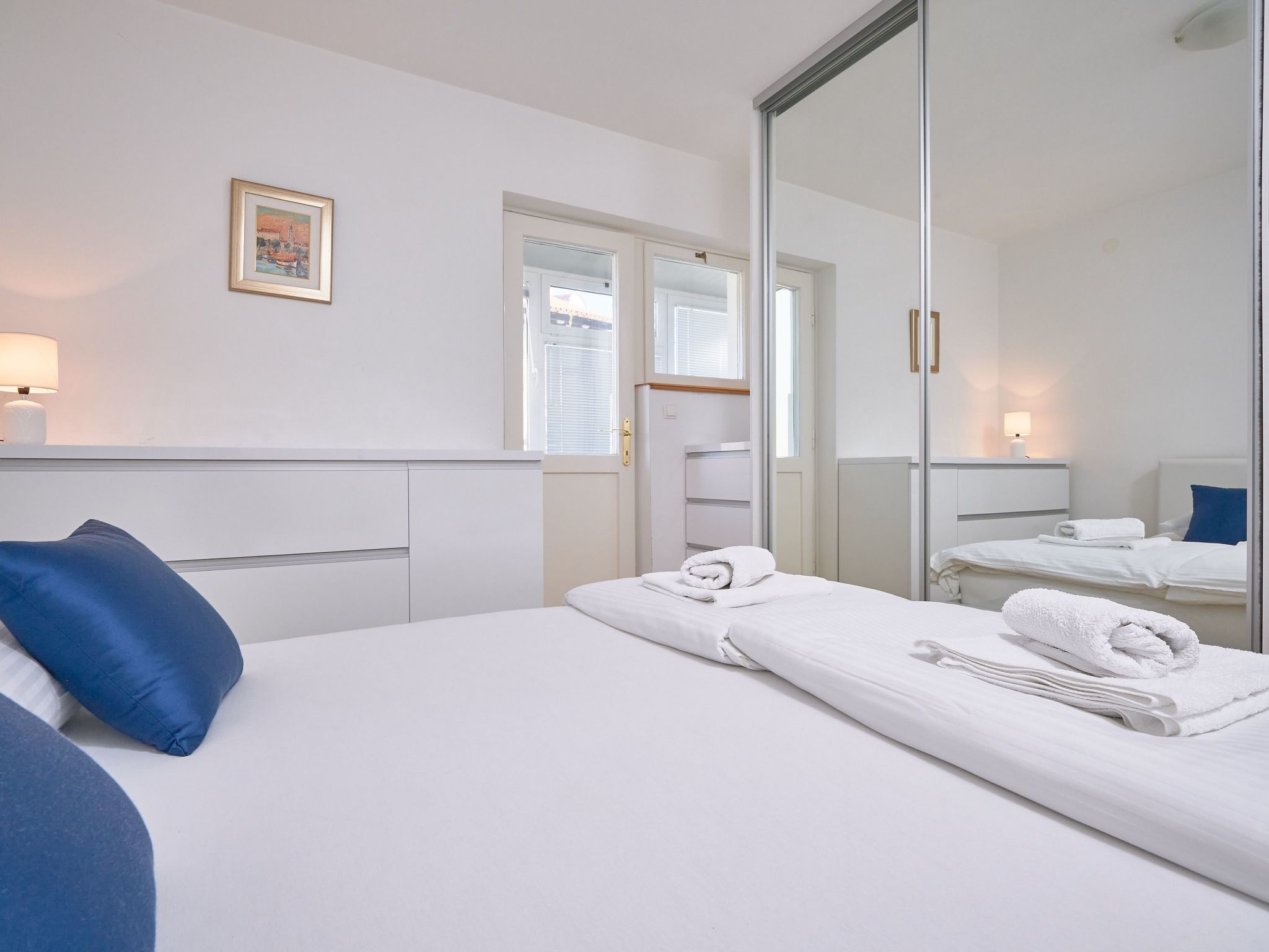 Andrea mit Stadtblick-Dedans