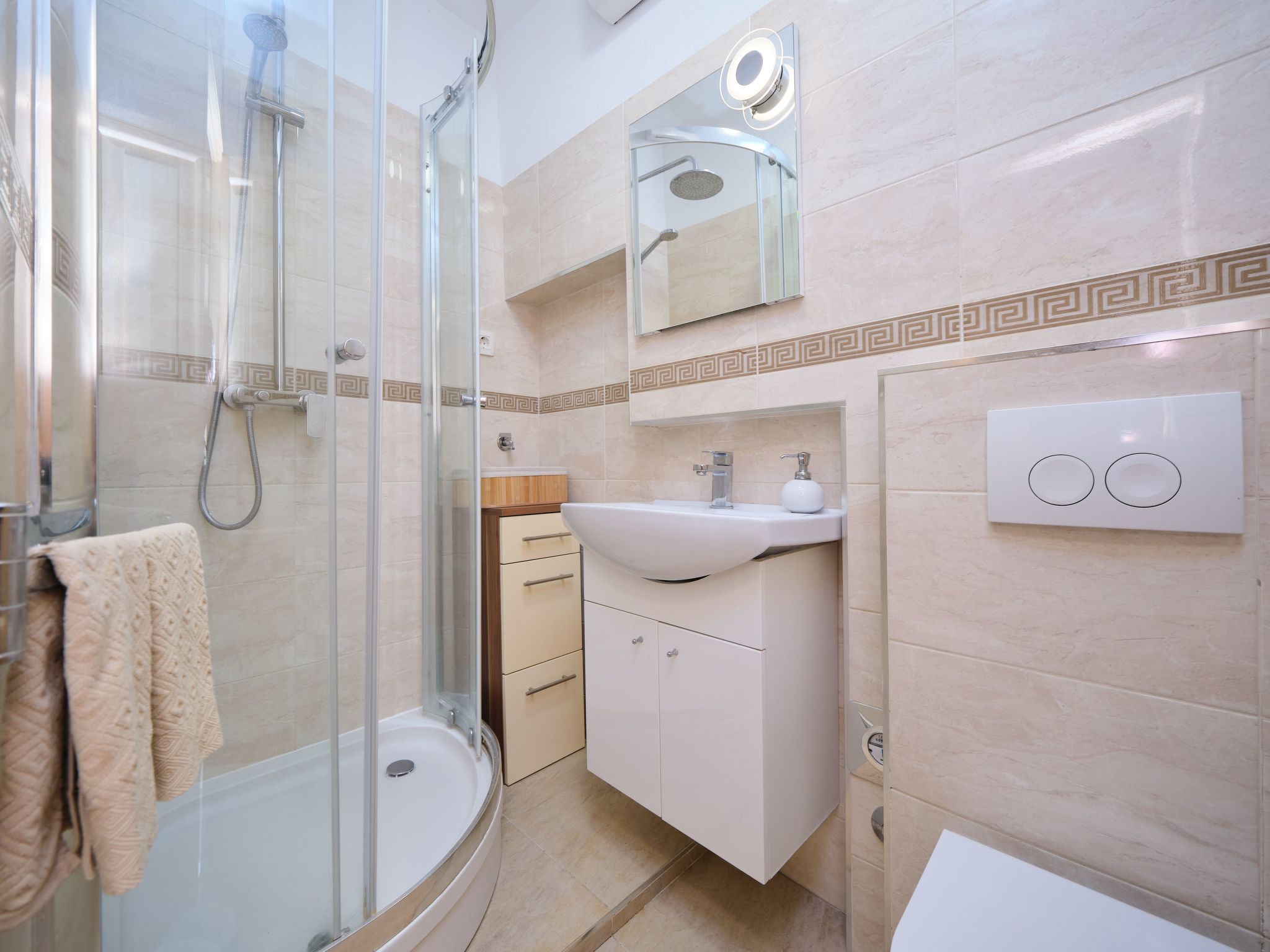 Wohnung Galeriana Palace bei Litto-Drinnen