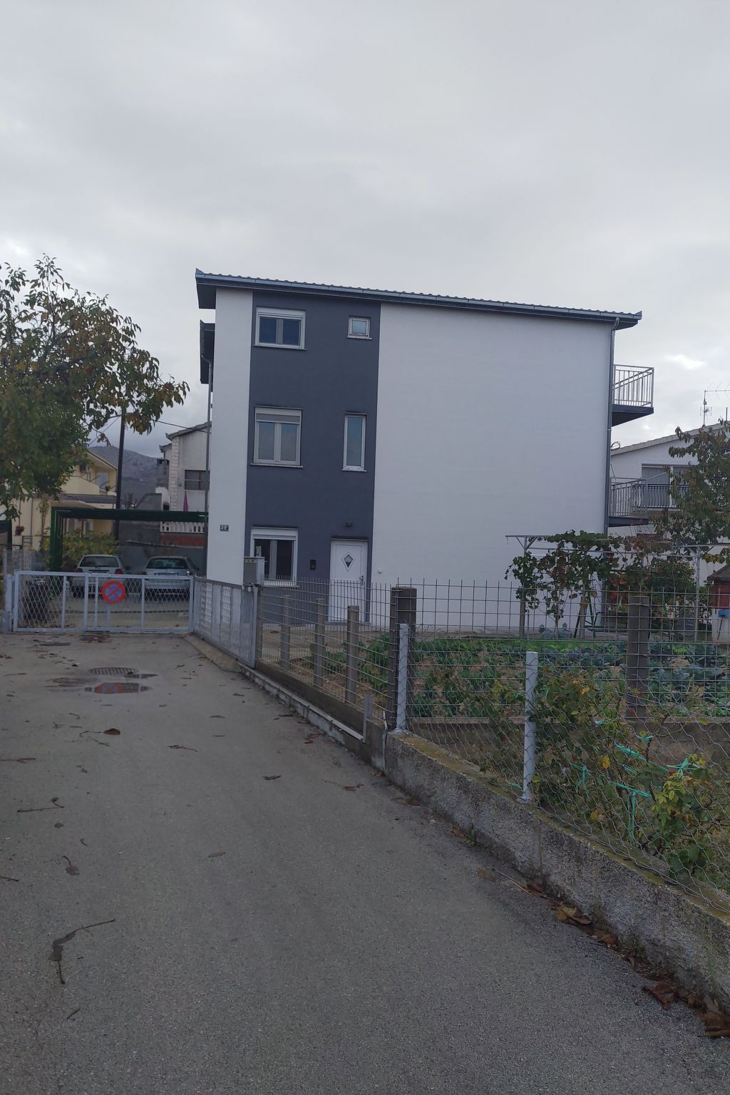 Zimmer mit Garten-Dedans