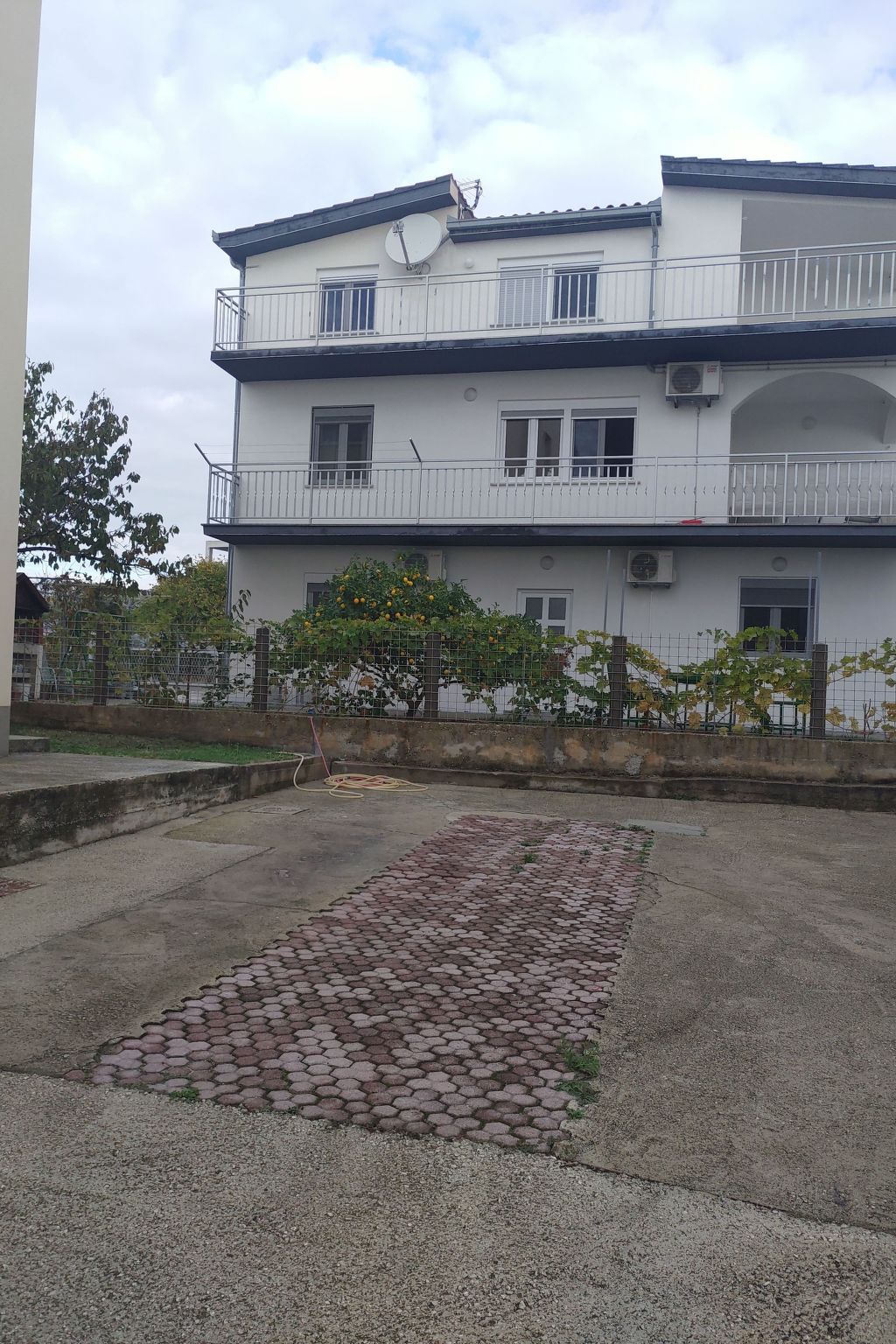 Zimmer mit Garten-Dedans