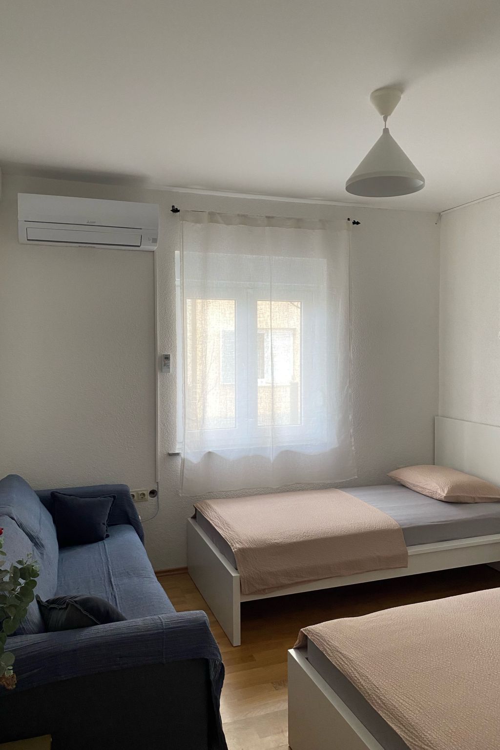 Zimmer mit Garten-Dedans