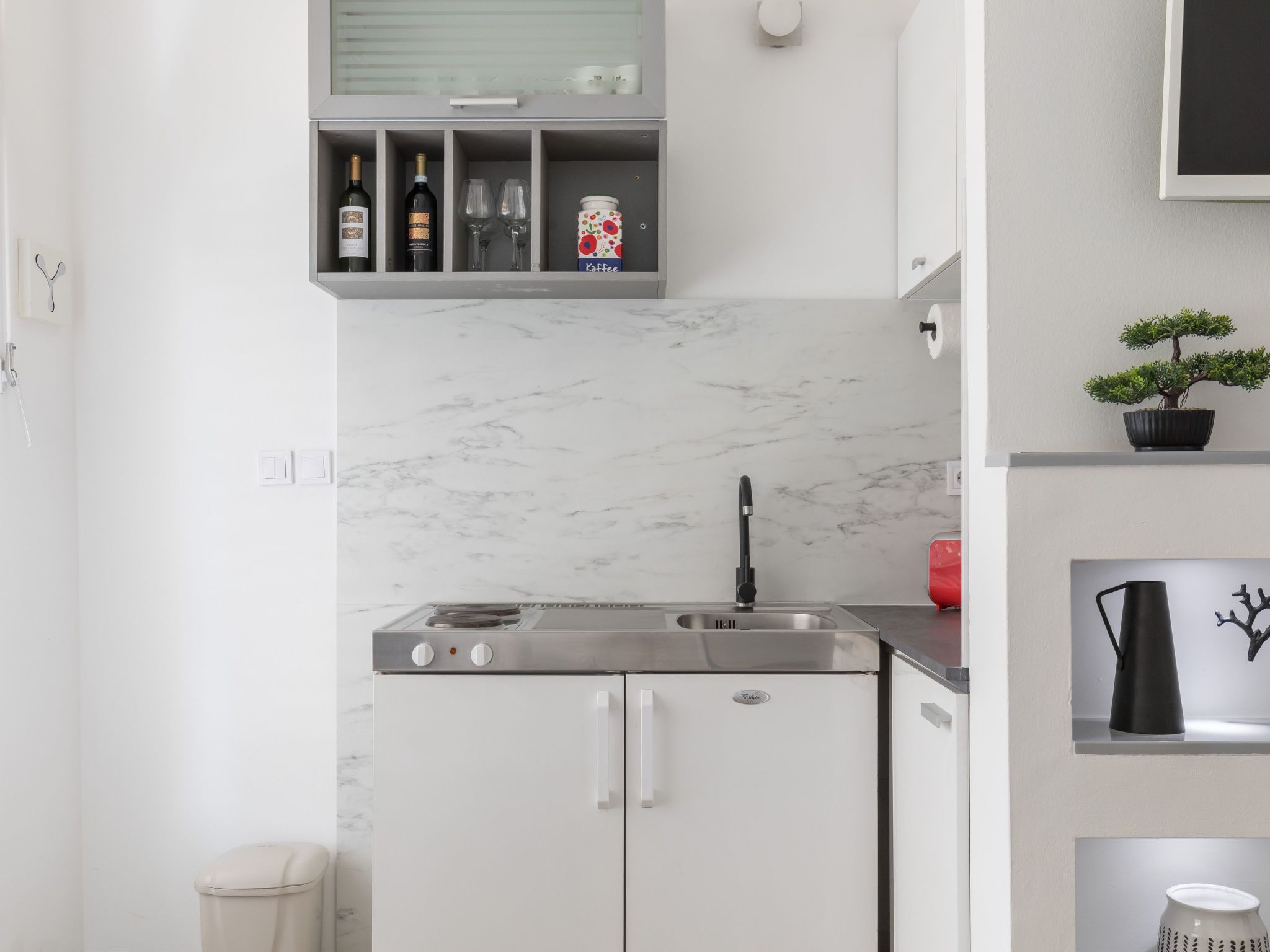 Studio im Erdgeschoss, beim berühmten Znjan-Strand-Dedans