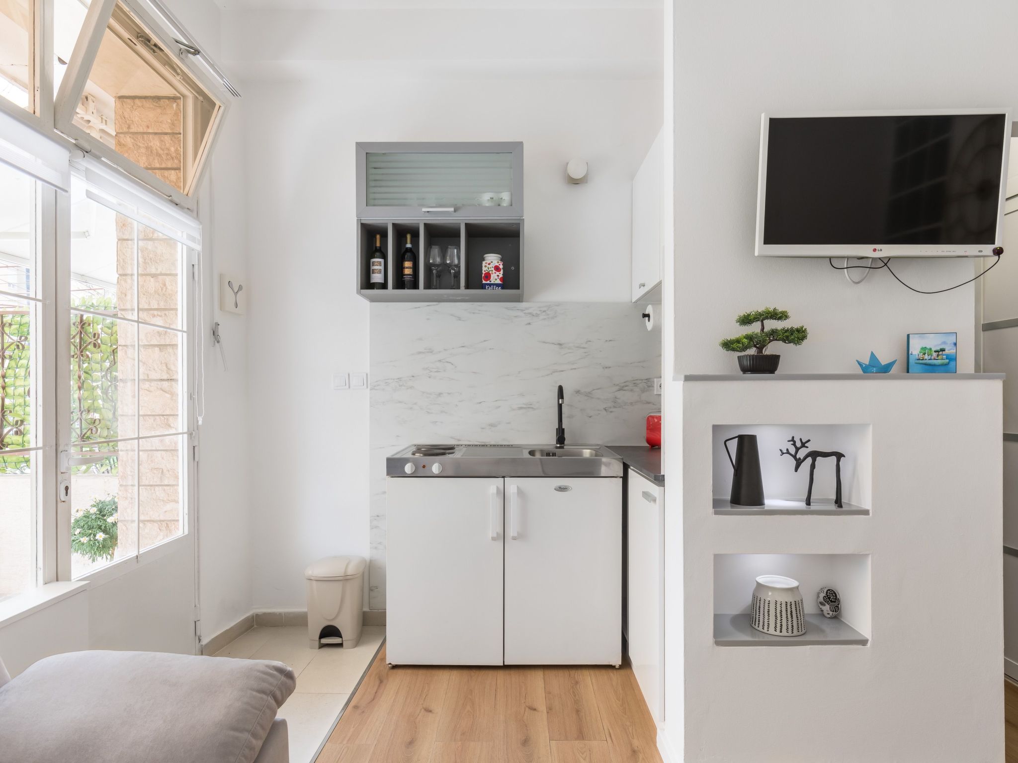 Studio im Erdgeschoss, beim berühmten Znjan-Strand-Dedans