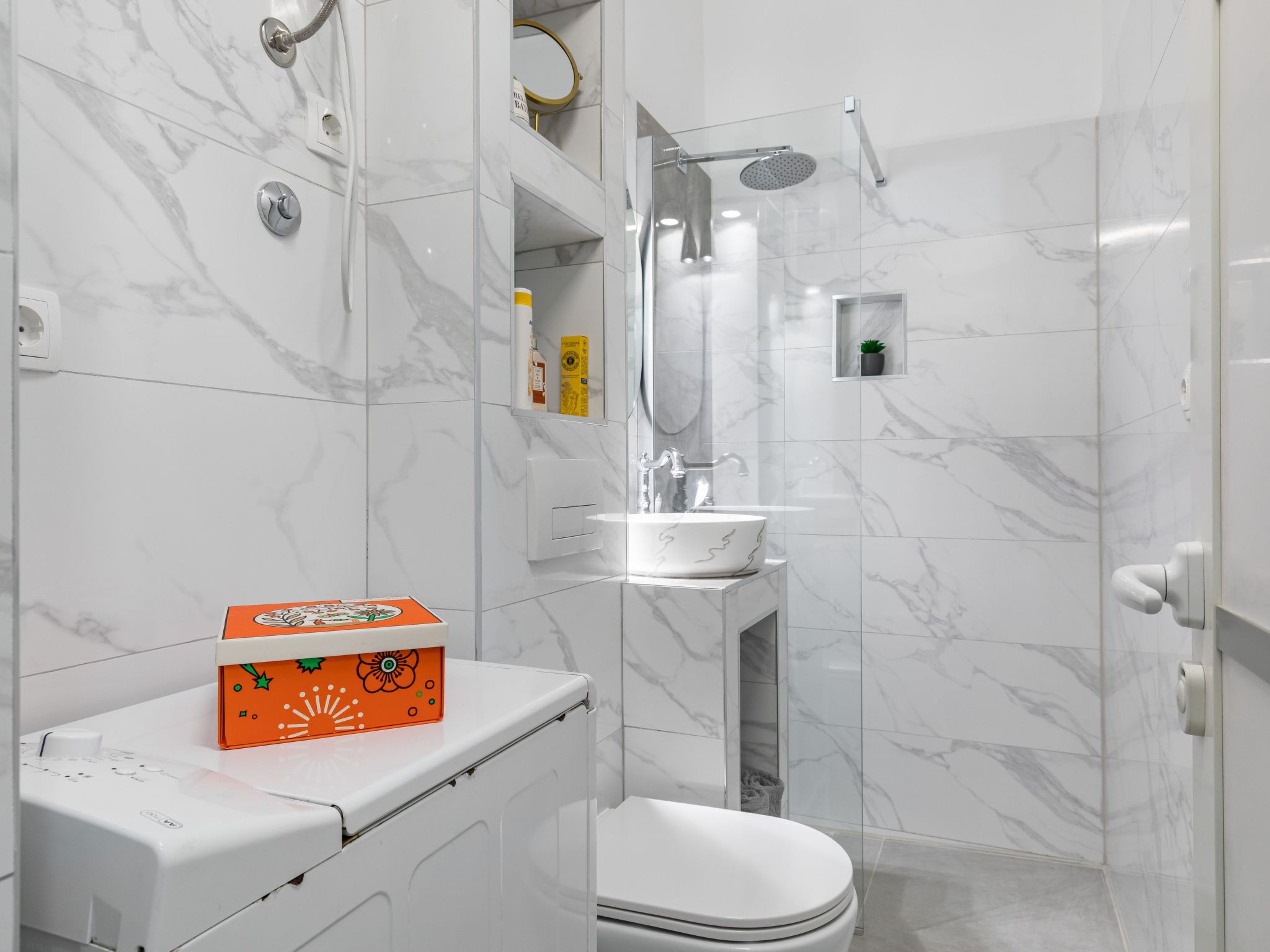 Studio im Erdgeschoss, beim berühmten Znjan-Strand-Dedans