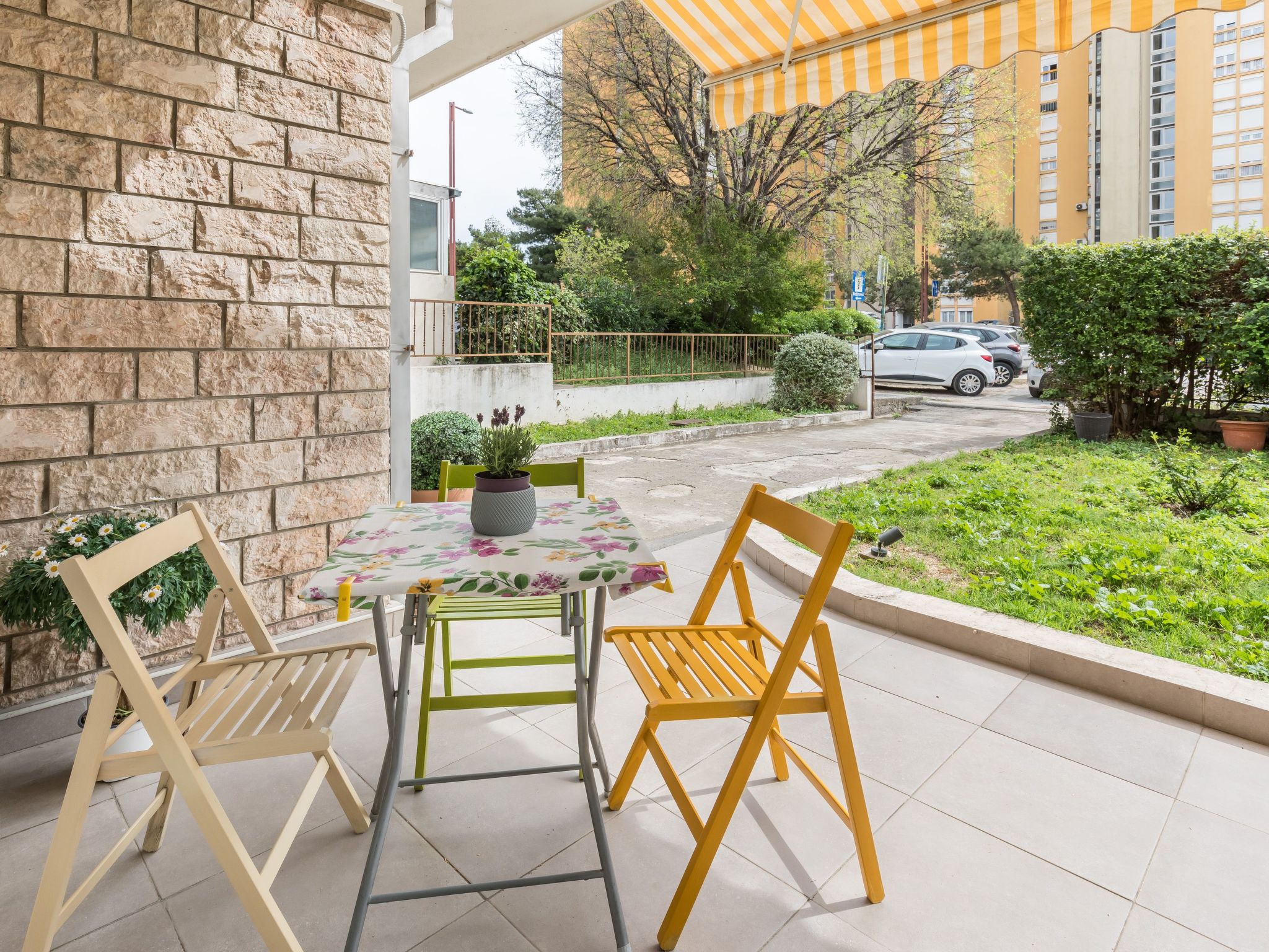 Studio im Erdgeschoss, beim berühmten Znjan-Strand-Dedans