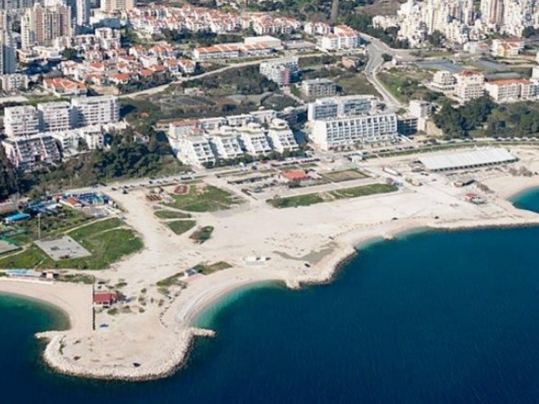 Studio im Erdgeschoss, beim berühmten Znjan-Strand