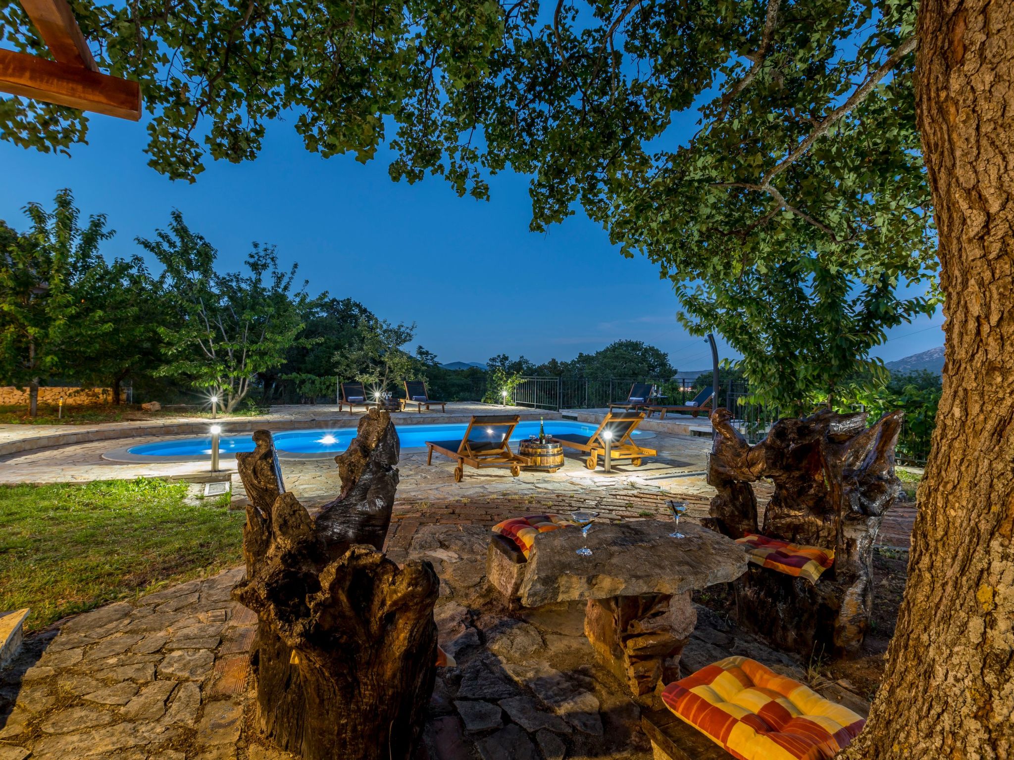 Villa Podrugovi Dvori mit Pool-Inside