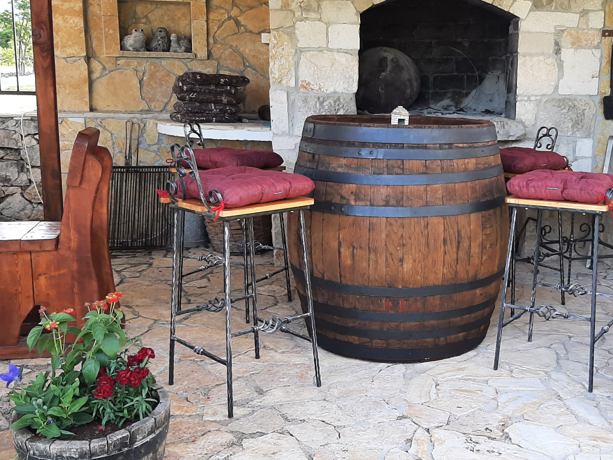 Villa Podrugovi Dvori mit Pool-Inside