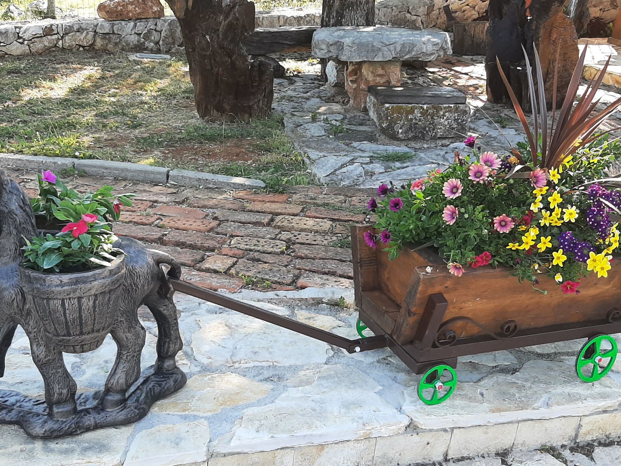 Villa Podrugovi Dvori mit Pool-Inside