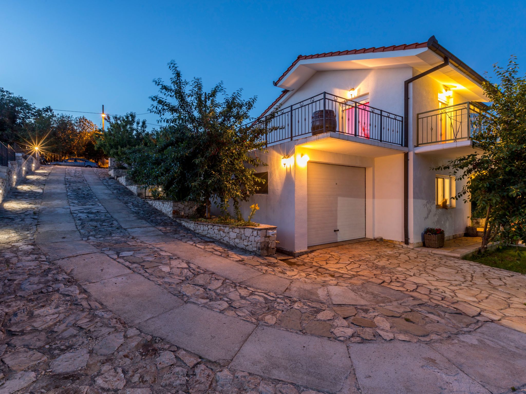 Villa Podrugovi Dvori mit Pool-Inside