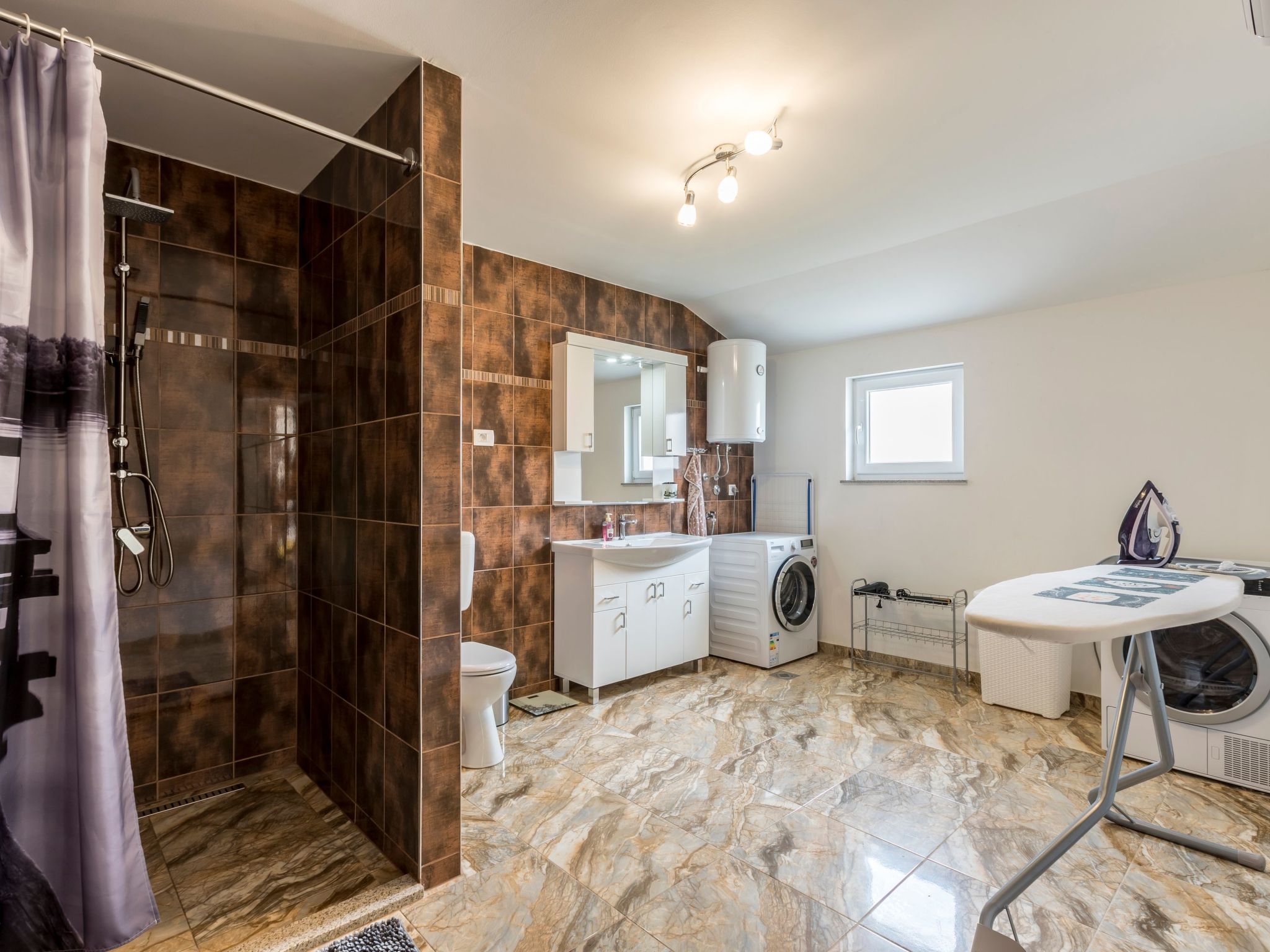 Villa Podrugovi Dvori mit Pool-Inside