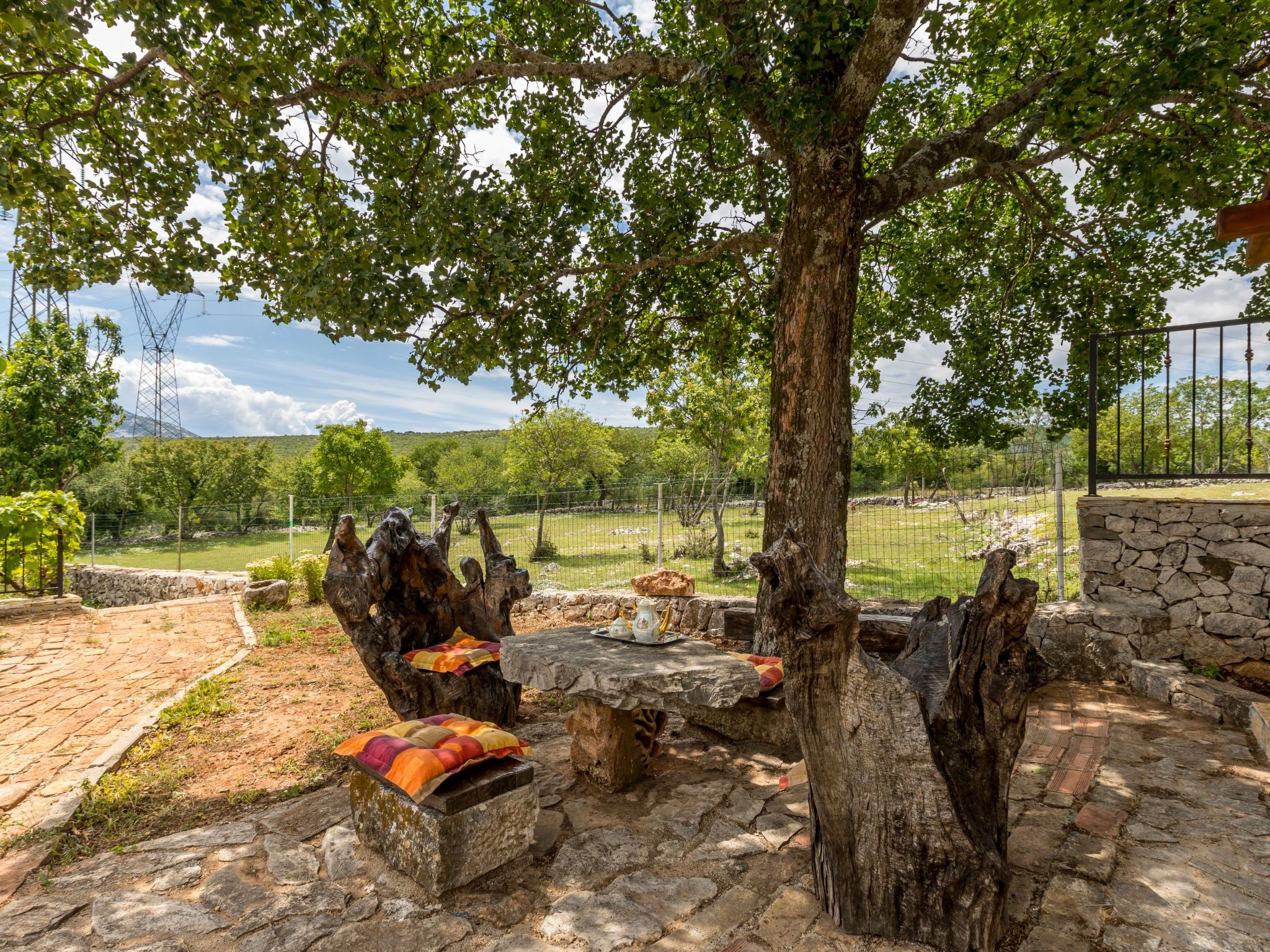 Villa Podrugovi Dvori mit Pool-Inside