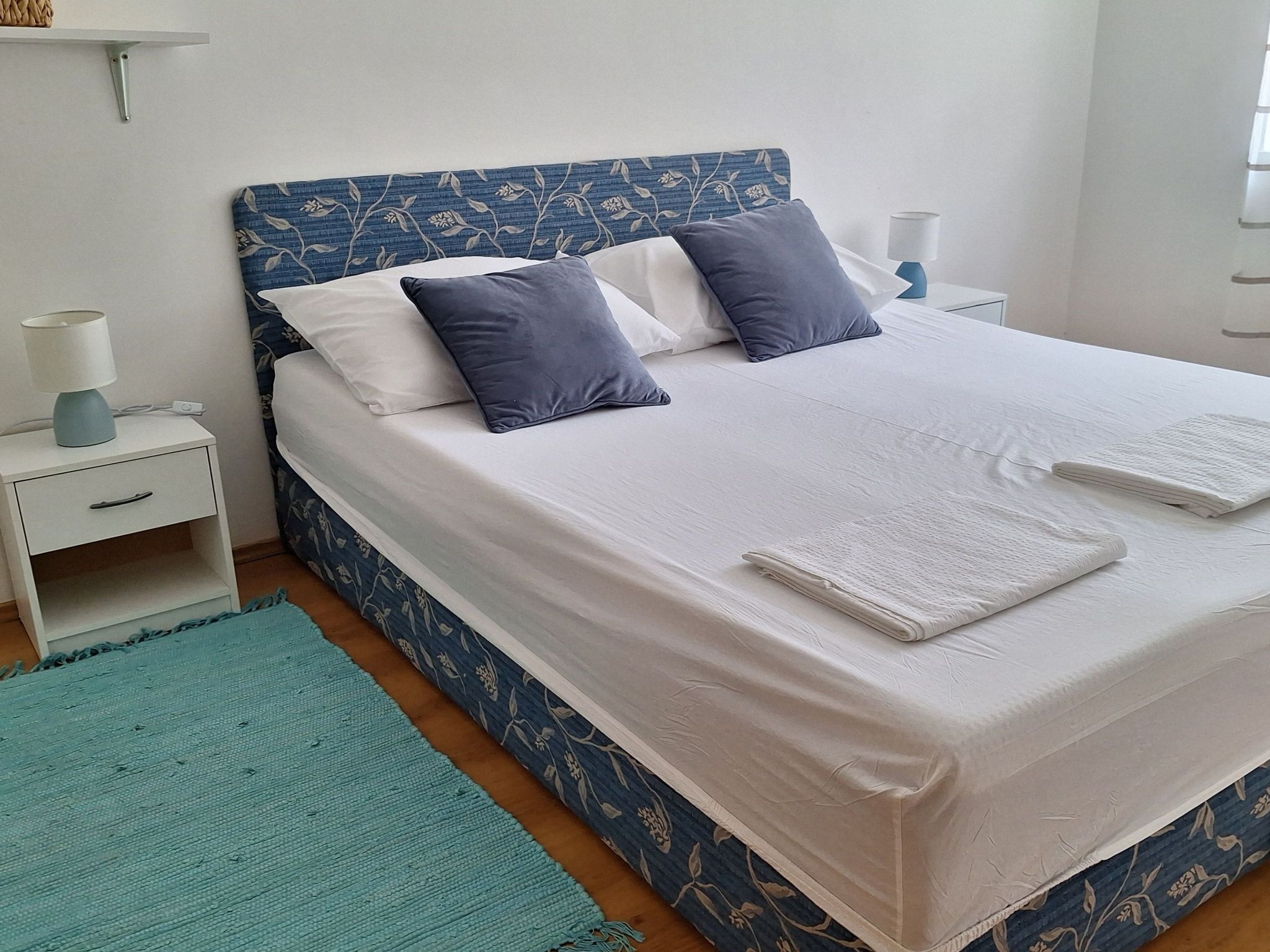 Zwei-Zimmer-Wohnung in der Nähe des Zentrums und des Palastes - Image-tags.info