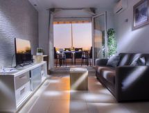 Modern appartement Žnjan: 50m², 100m van zee, airco en garage - thumbnail 2
