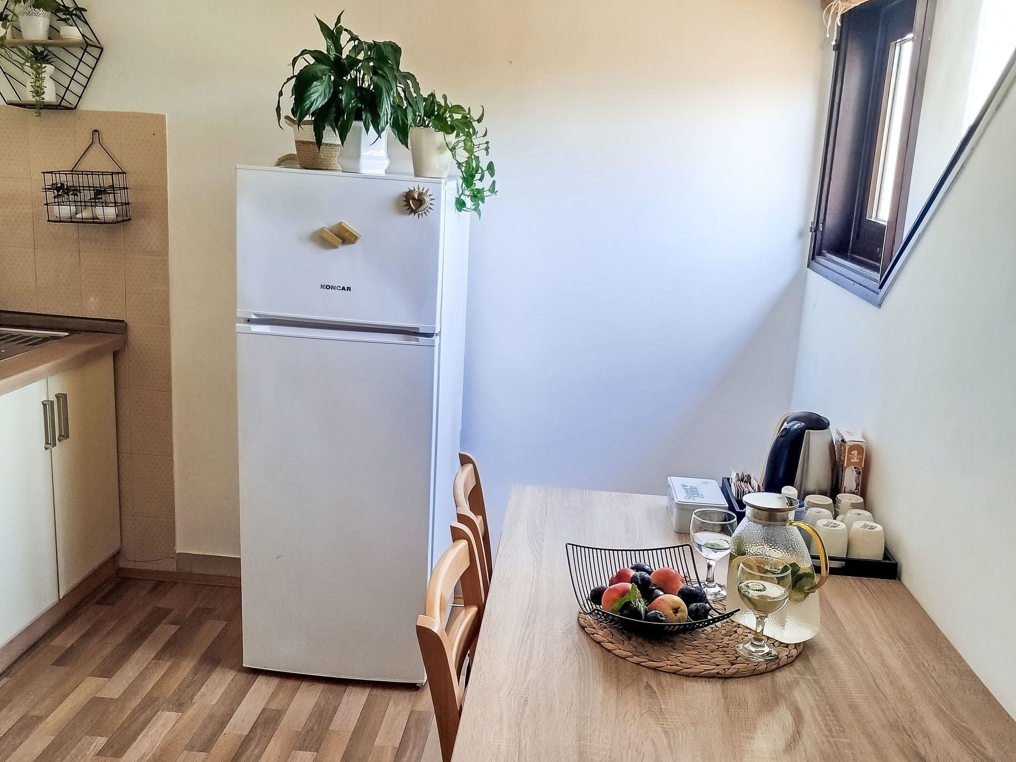 1171724 - Inside