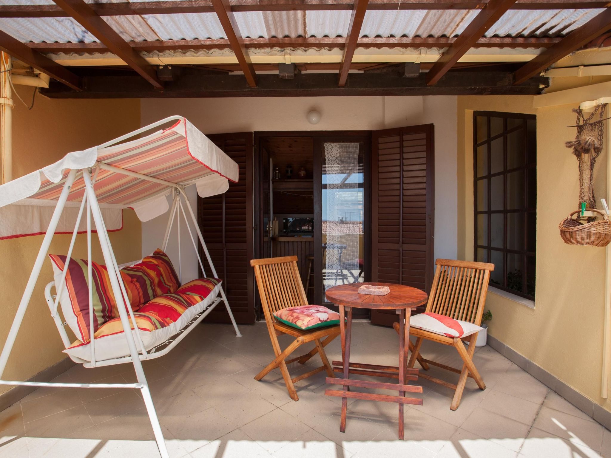 Ruhige Ferienwohnung mit herrlicher Aussicht-Drinnen