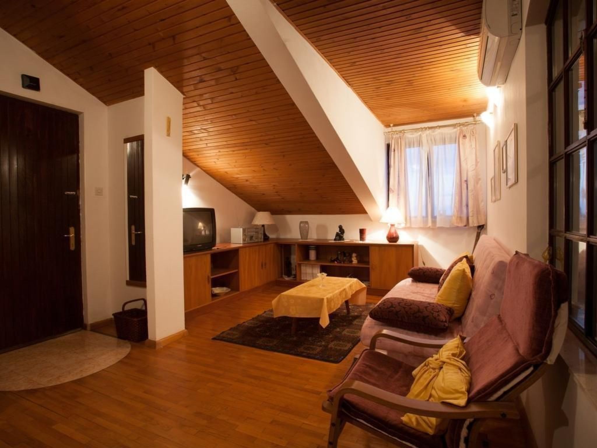 Ruhige Ferienwohnung mit herrlicher Aussicht-Drinnen