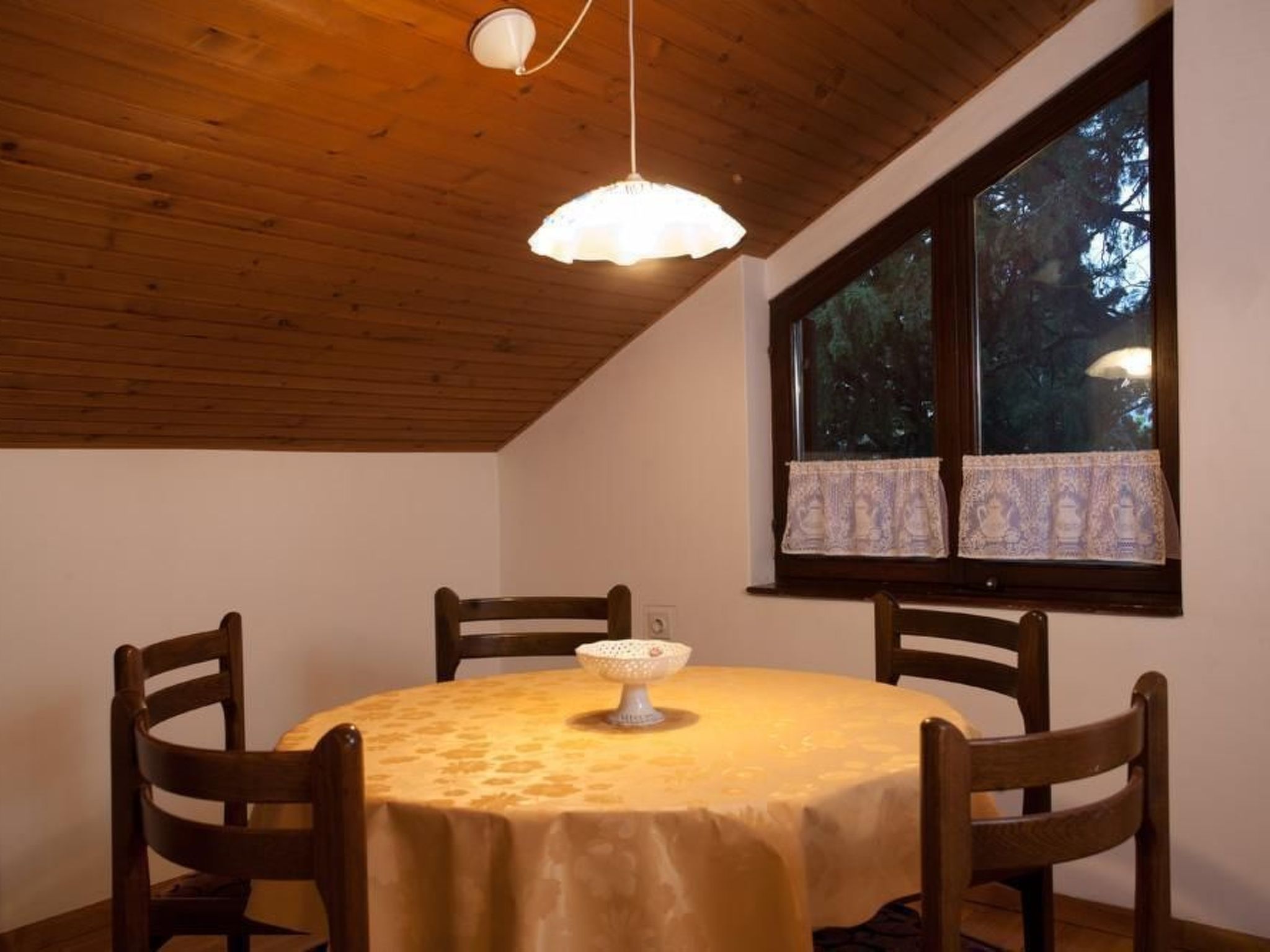 Ruhige Ferienwohnung mit herrlicher Aussicht-Drinnen